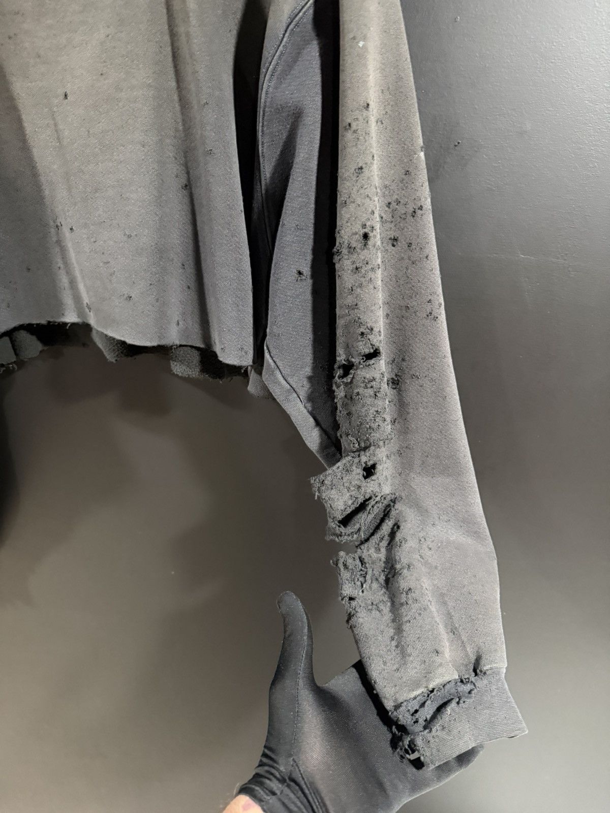 Vintage 2010s Vintage FR Sun Faded Thrashed Cropped Grunge Hoodie XL Size US XL / EU 56 / 4 - 6 Thumbnail