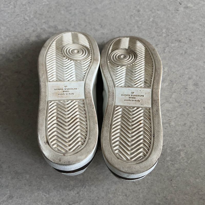 Louis Vuitton Louis Vuitton Rivoli Low Top Sneakers for Men - Size US 8.5 / EU 41-42 - 4 Thumbnail