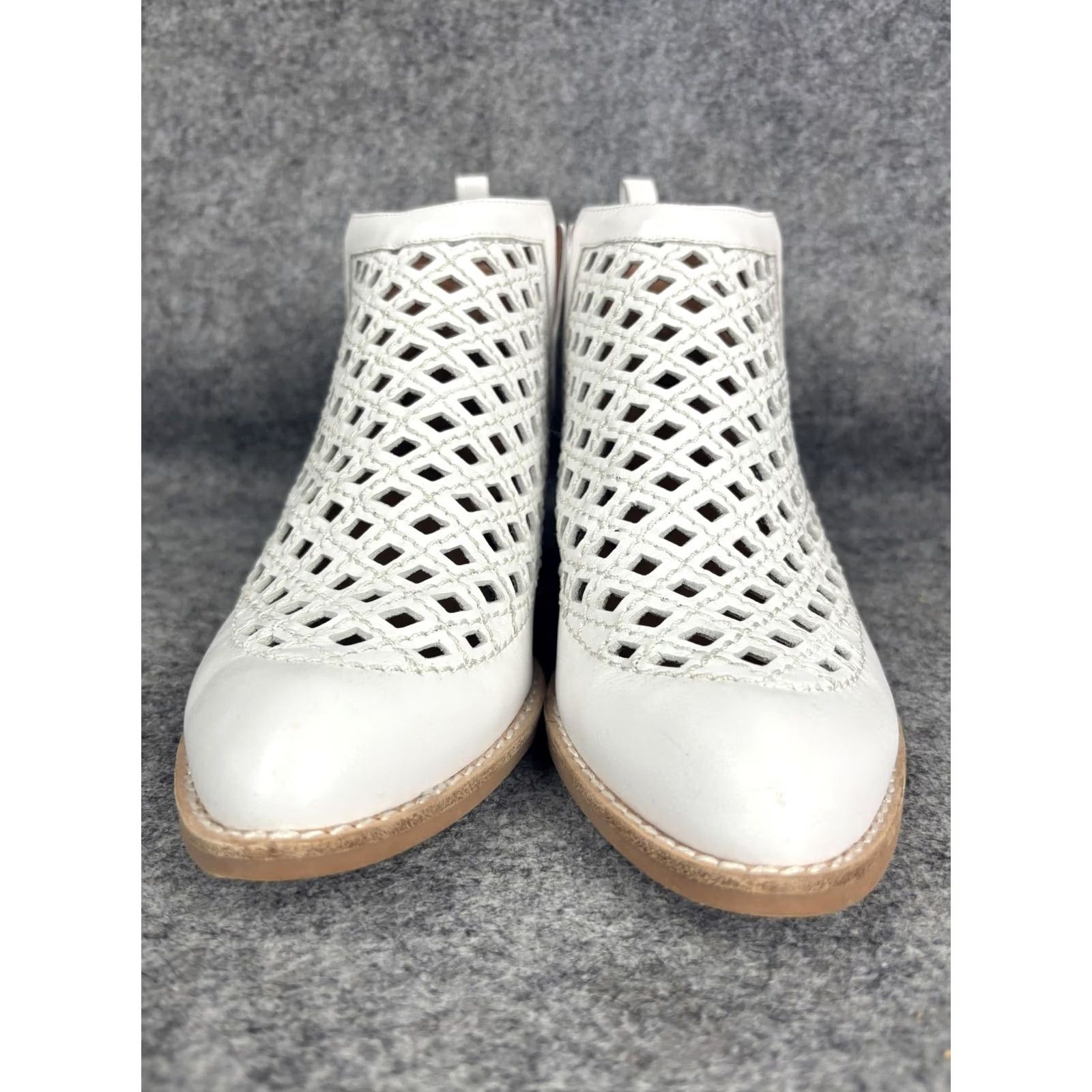 Jeffrey Campbell Jeffrey Campbell Taggart Boots Womens 7.5 White Leather Ankle Cutout Geometric Pointed Toe Bootie Size US 8 / IT 38 - 2 Thumbnail