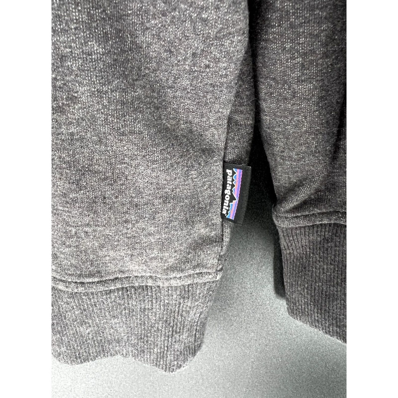 Patagonia Patagonia Men's P-6 Label Uprisal Crew Neck 2XL Grey Sweatshirt Pullover Sweatshirt Pullover Size US XXL / EU 58 / 5 - 2 Thumbnail