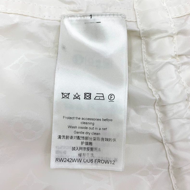 Louis Vuitton Louis Vuitton 24 beige logo jacquard full print mulberry s Size XS / US 0-2 / IT 36-38 - 6 Thumbnail