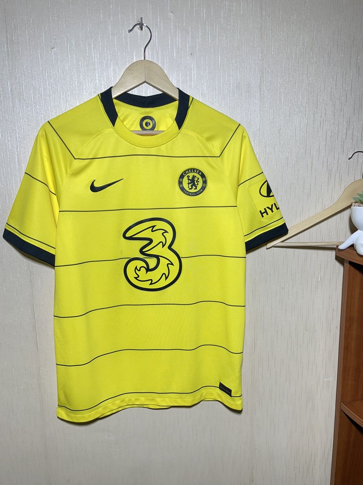 Chelsea Soccer × Nike Nike Chelsea soccer jersey Size US M / EU 48-50 / 2 - 1 Thumbnail