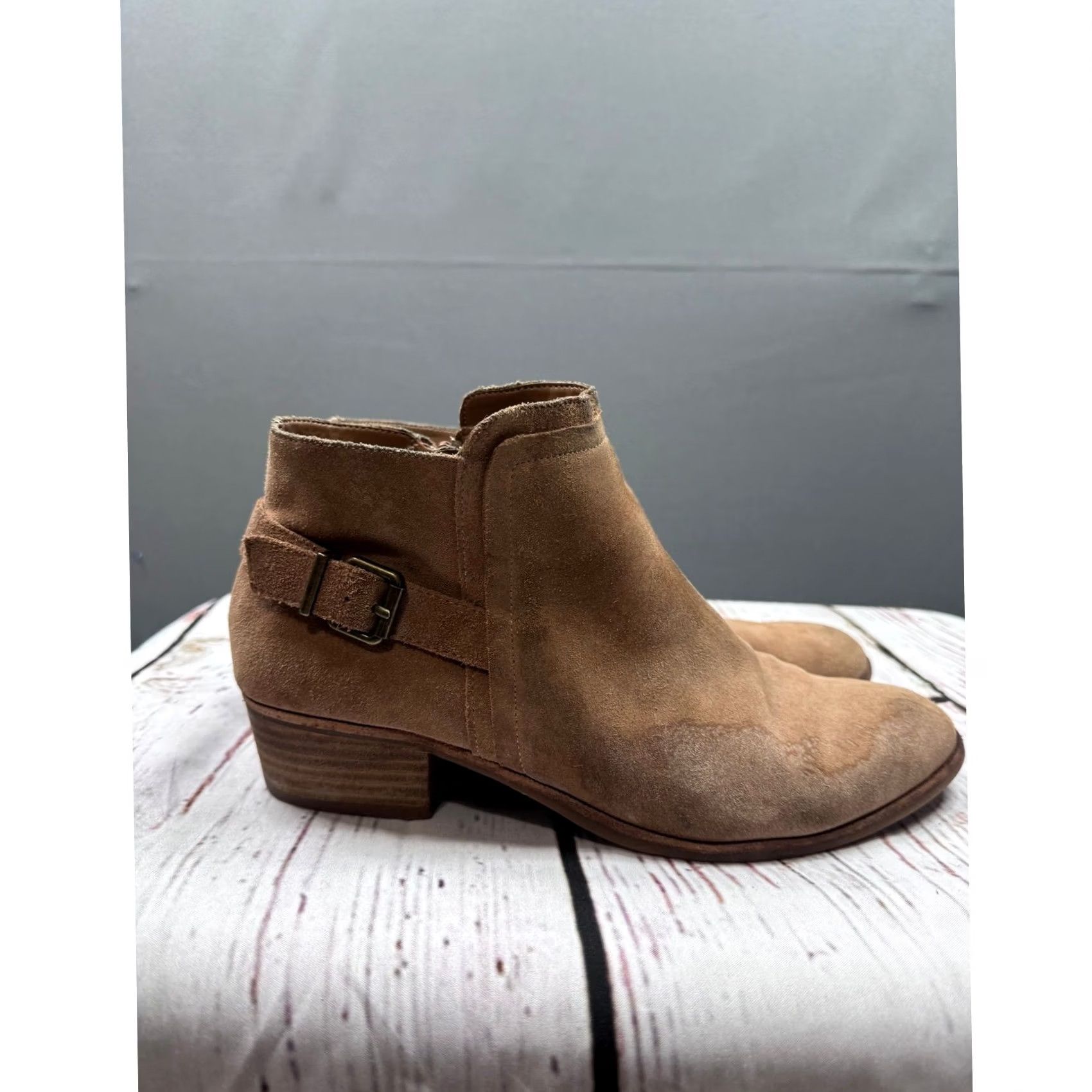 Vintage Gianni Bini Tan Suede Bootie Pointed Toe Buckle Zip Ankle Bootie Women 8.5M Brown Leather Lining Casual Western 39 7.5 6.5 UK 8.5 US Size US 9 / IT 39 - 4 Thumbnail