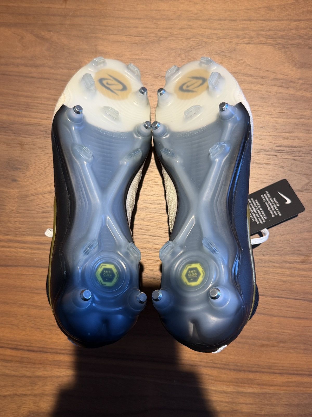 Nike Nike Phantom Luna 2 Size US 7 / EU 40 - 4 Thumbnail