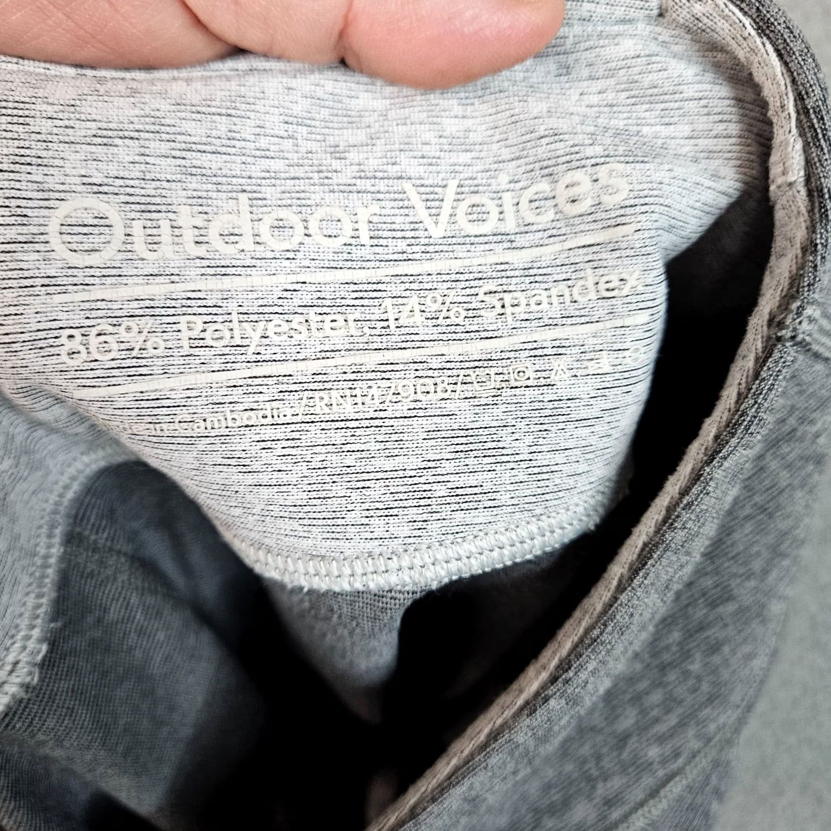 Outdoor Voices - Keeps the core selling point: Outdoor Voices Womens black gray stripes 7/8 leggings Size M Size 32" / US 10 / IT 46 - 5 Thumbnail