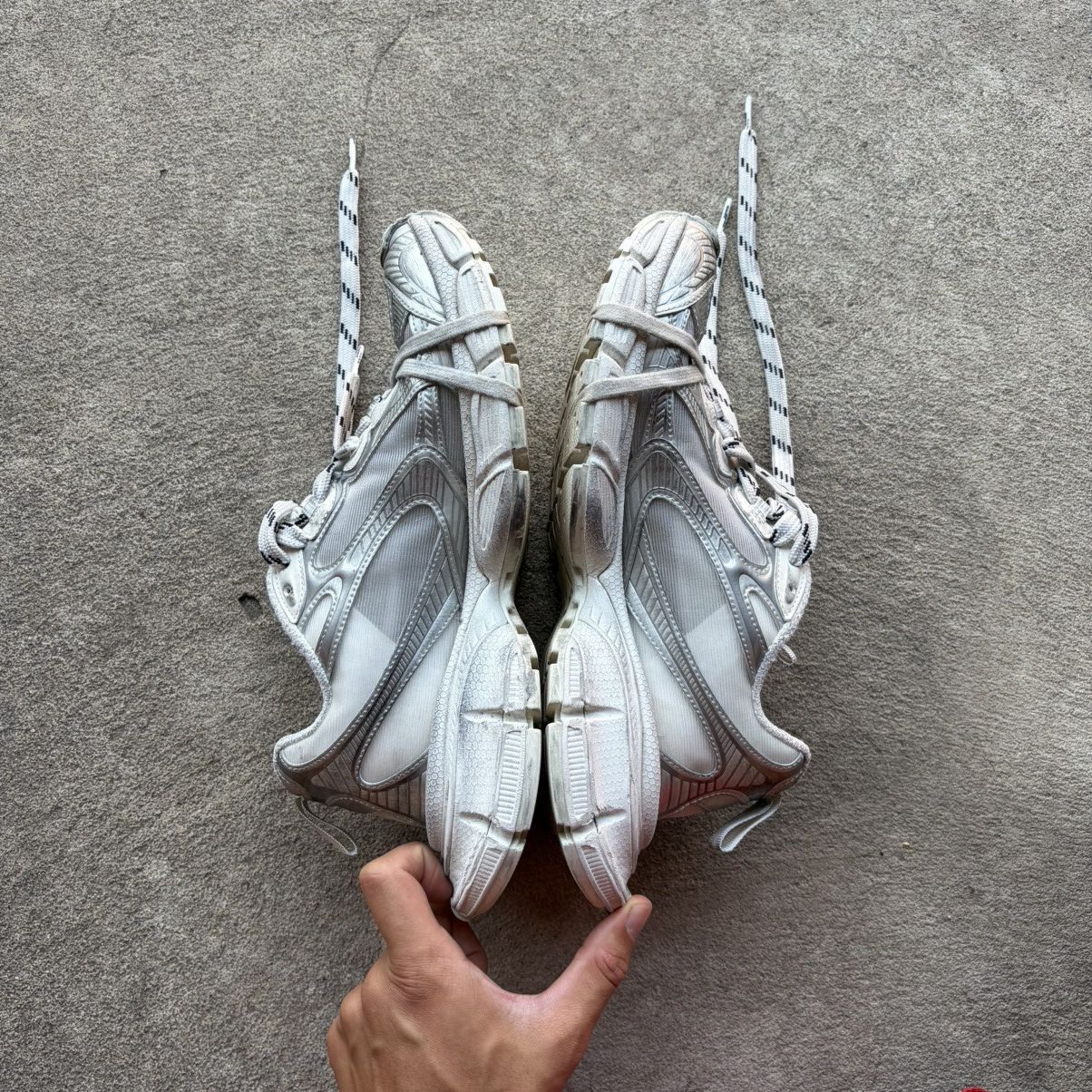 Balenciaga Balenciaga 3XL Sneaker White/Silver EU 41/US 8 Size US 8 / EU 41 - 11 Thumbnail