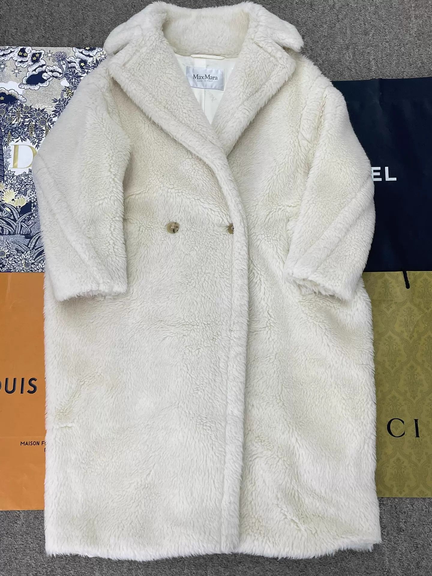 Max Mara MaxMara White Long Teddy Coat XS Size XS / US 0-2 / IT 36-38 - 1 Thumbnail