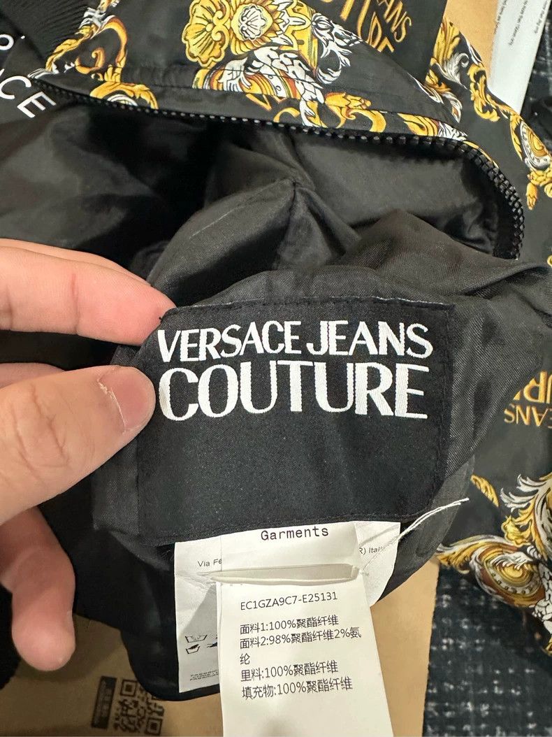 Versace Versace Floral reversible bomber jacket Size US S / EU 44-46 / 1 - 5 Thumbnail