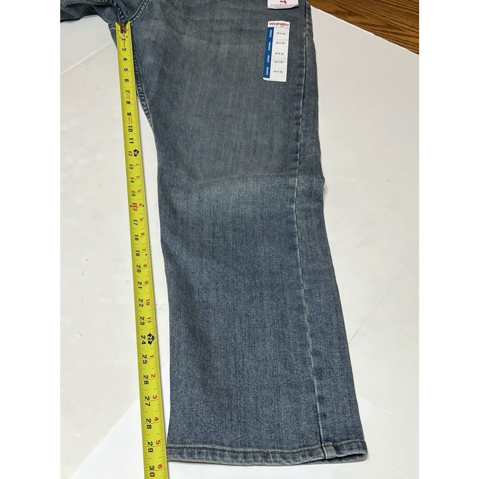 Wrangler Wrangler Jeans Athletic Fit Mens 38x30 Blue Denim 5-Pocket Zip Regular Waist Stretch Logo Cowboy NWT Size US 38 / EU 54 - 5 Thumbnail