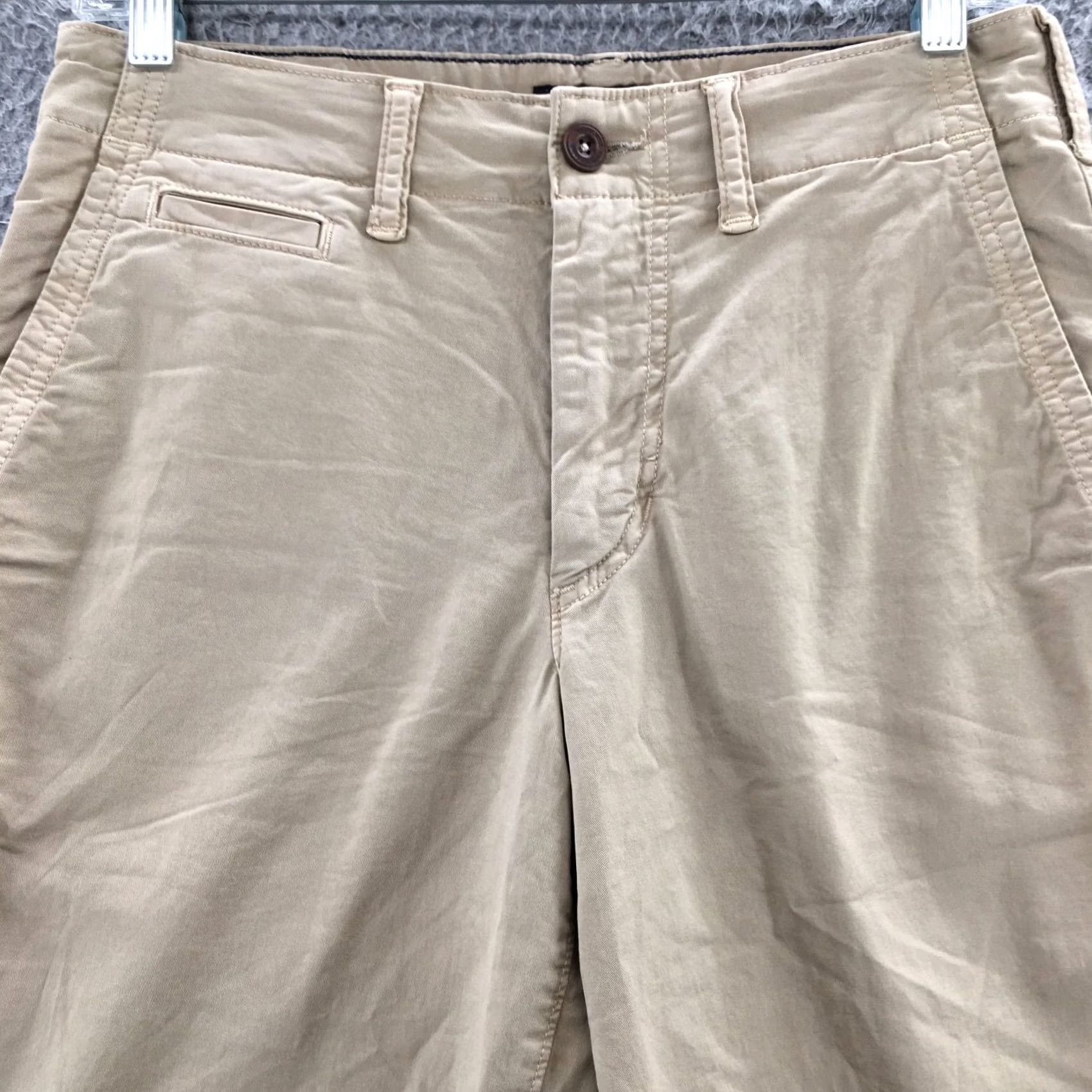 American Eagle Outfitters American Eagle Outfitters Chino Shorts Beige Mens 30x11.5 Mid Rise Casual Size US 28 / EU 44 - 2 Thumbnail