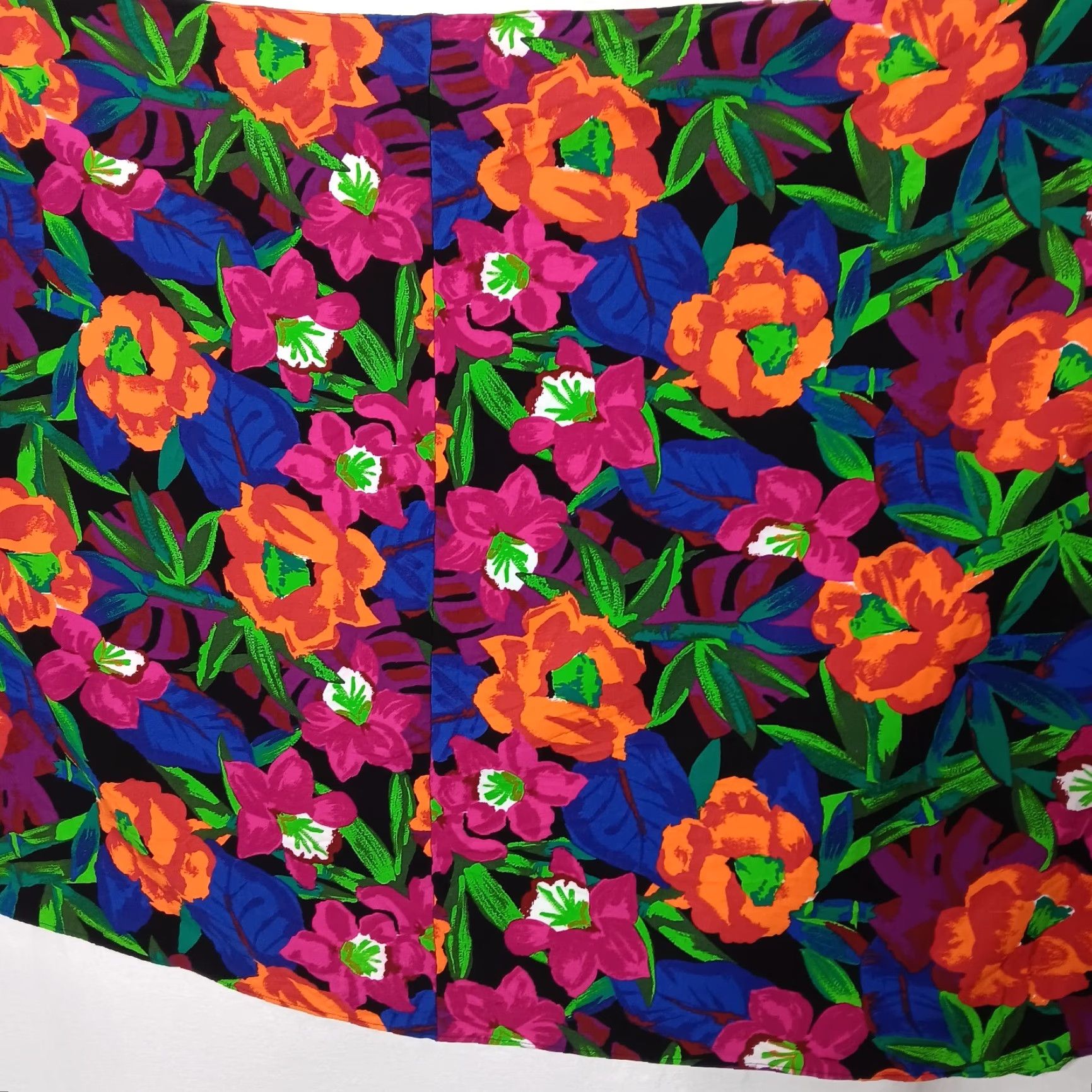 Vintage VINTAGE Pacific Connections Wrap Skirt One Size Women Knee-Midi Floral Rayon Challis Sarong Beach 90s Style Mens/Womens? Size 42" / US 20 - 6 Thumbnail