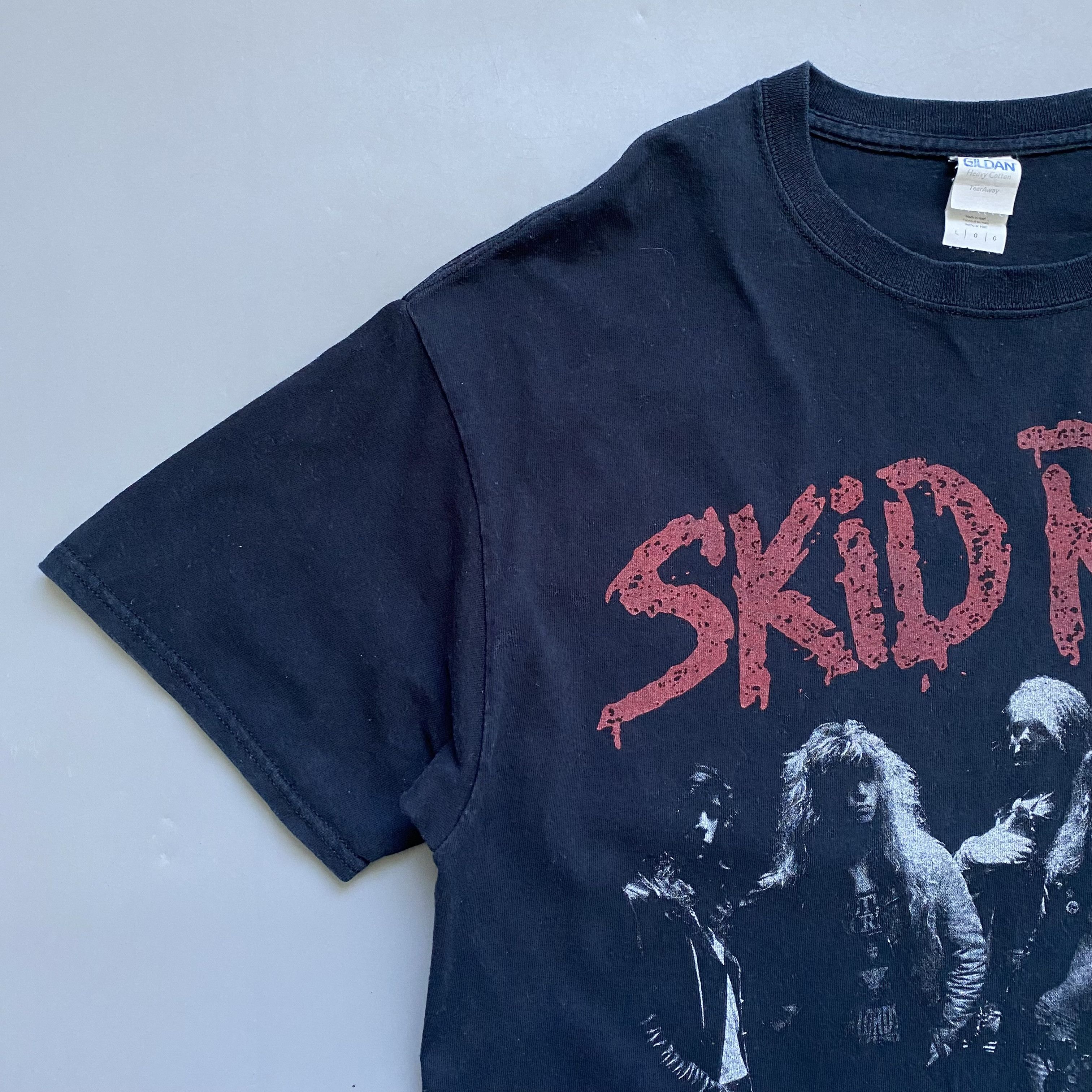 Band Tees 🎸 Vintage SKID ROW rock band tee Y2K heavy metal Size US M / EU 48-50 / 2 - 5 Thumbnail