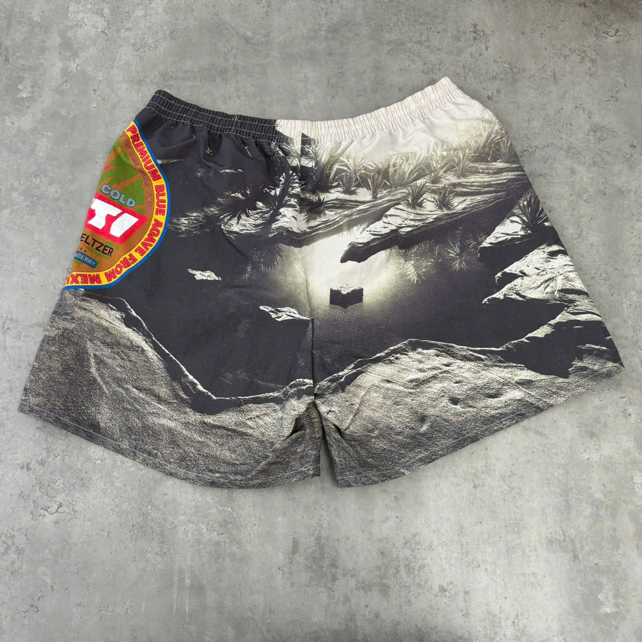 Travis Scott TRAVIS SCOTT Cacti Oasis Outdoor Shorts Multi Men's Size US 33 - 2 Thumbnail