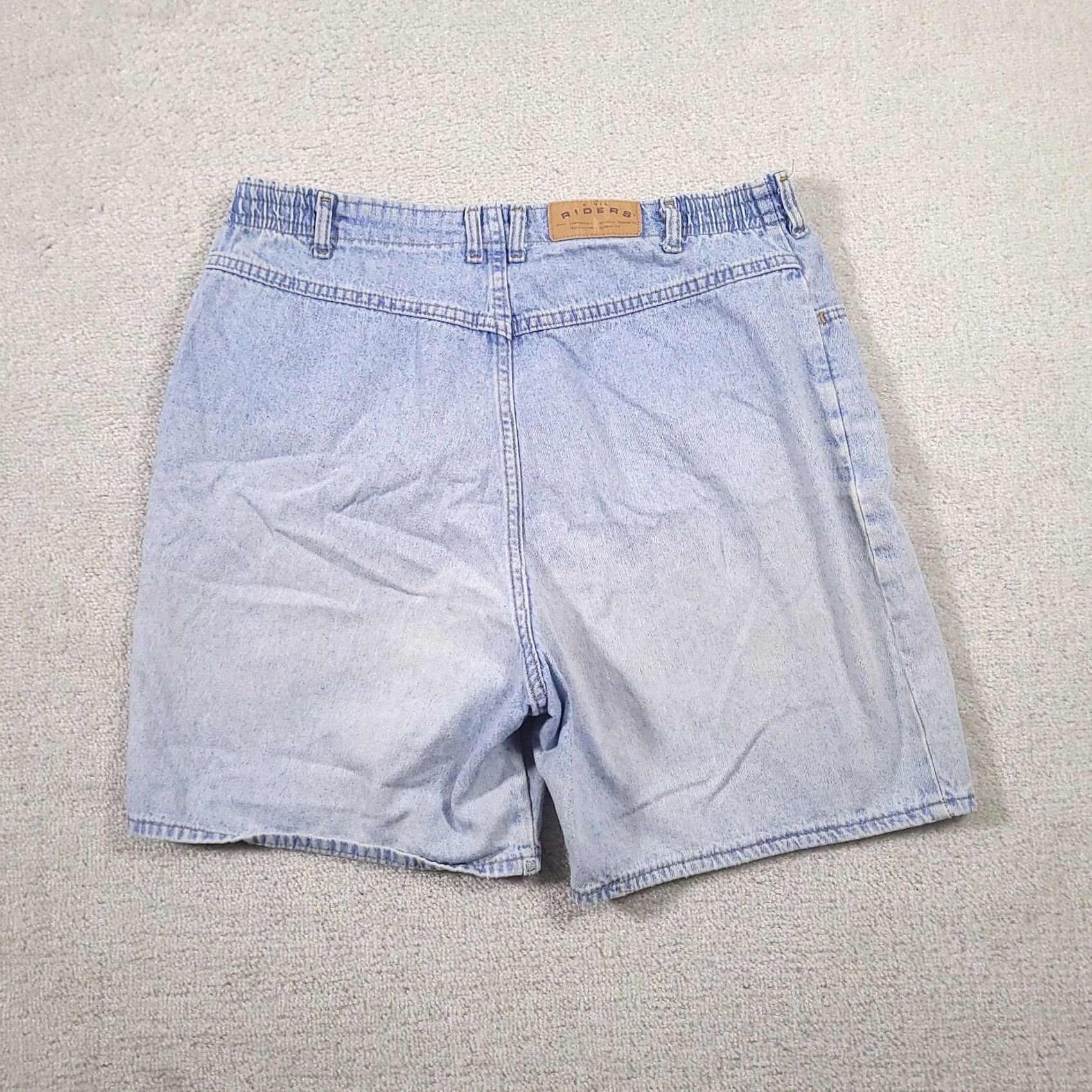 Lee VTG Lee Rider Jean Shorts Womens 20W Medium High Rise Light Blue Faded Stained Bermuda Shorts Jeans Size 42" / US 20 - 7 Thumbnail