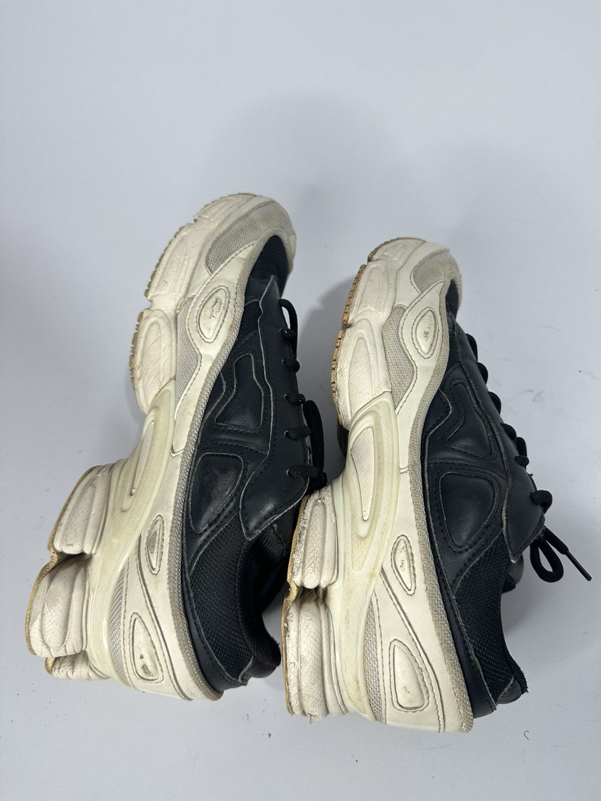 Adidas × Raf Simons Adidas X Raf Simons Ozweego 2 Cream White Low Top Sneakers. Size US 7 / EU 40 - 6 Thumbnail