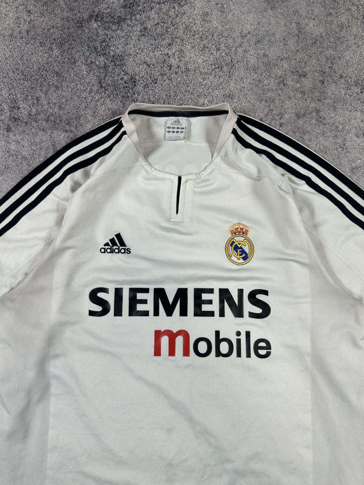 Adidas Vintage Adidas Real Madrid 3 R.Carlos Soccer Jersey Tee USA Size US L / EU 52-54 / 3 - 2 Thumbnail