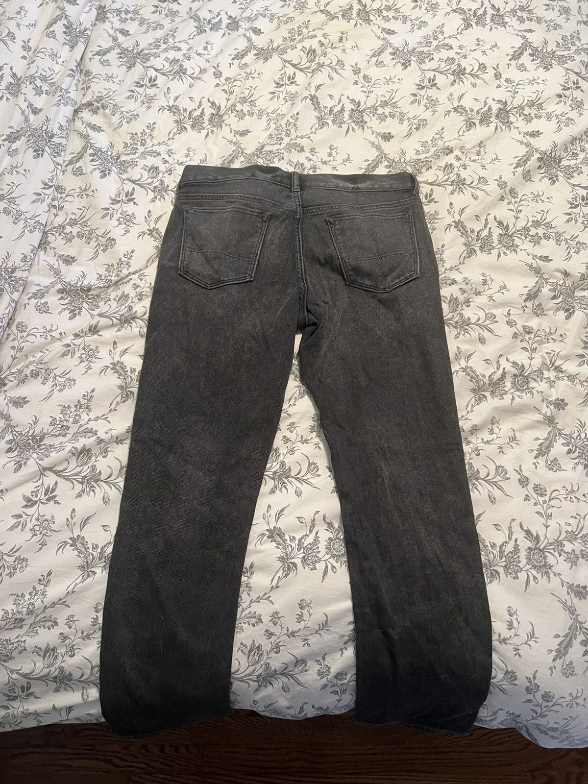Banana Republic Banana Republic Men's Traveler Jeans - Dark Gray, 32x30 Size US 32 / EU 48 - 2 Thumbnail