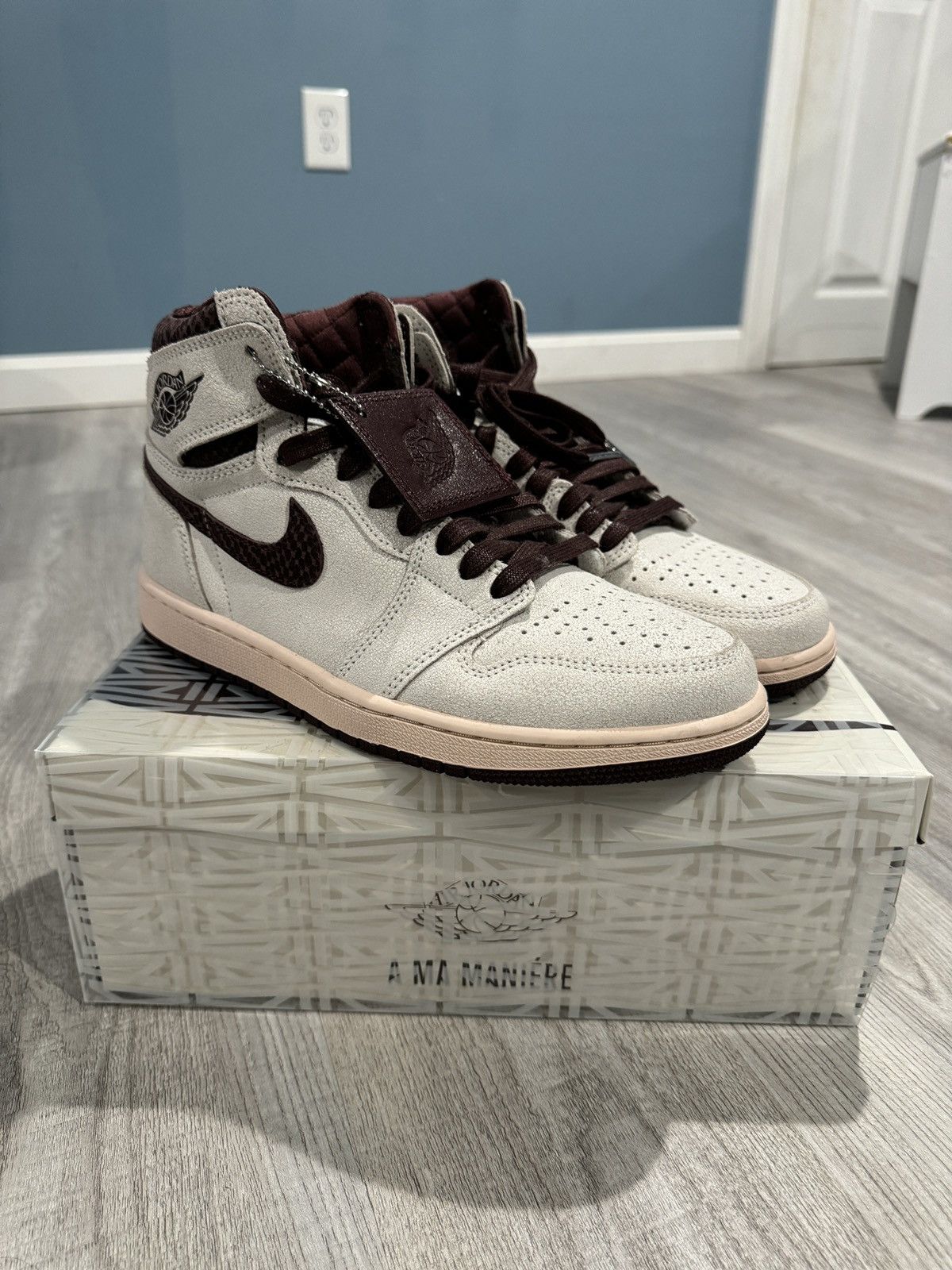 A Ma Maniere × Jordan Brand Jordan 1 A Ma Maníere Size US 9.5 / EU 42-43 - 1 Thumbnail