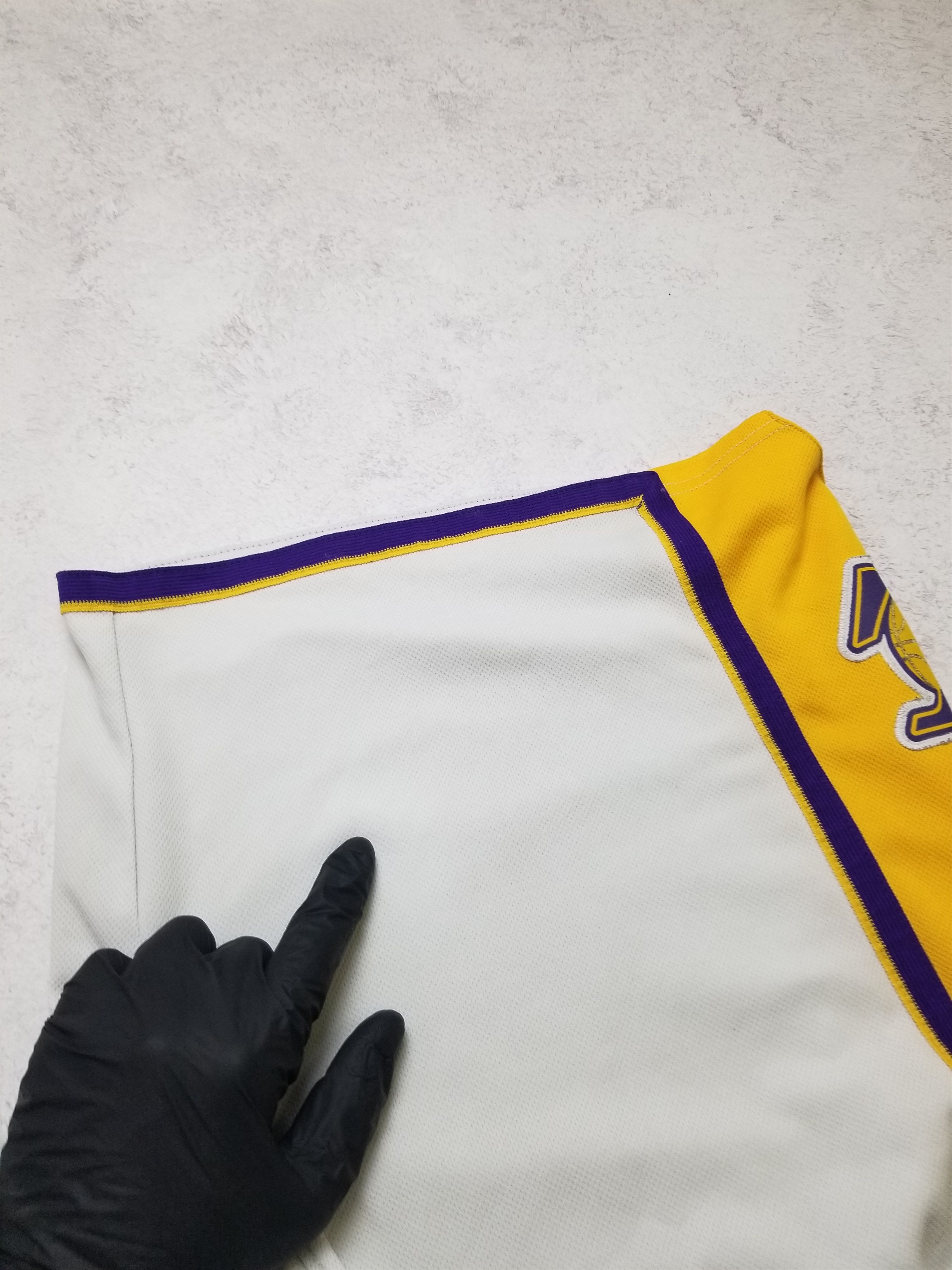 Adidas Adidas 2013 Los Angeles Lakers NBA Shorts Men's Size M Size US 34 / EU 50 - 12 Thumbnail