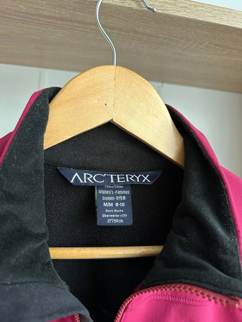 Arc'teryx × Vintage Vintage Arc’Teryx Pink Soft-Shell Outdoor Jacket Size US M / EU 48-50 / 2 - 11 Thumbnail