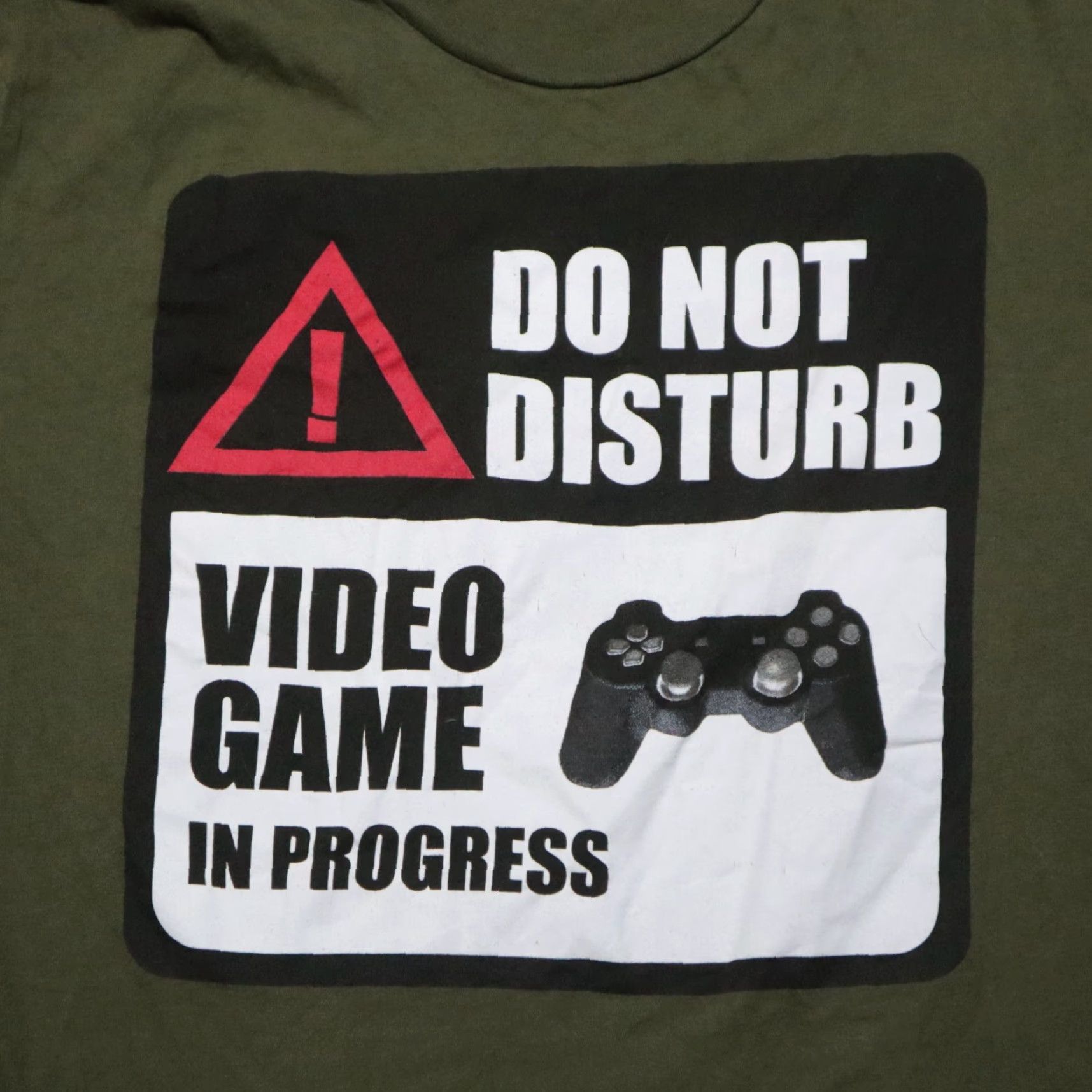 Disturbia Do Not Disturb Video Game In Progress Shirt Mens M Green 90s Video Games Crazy Dog T-Shirts Size US M / EU 48-50 / 2 - 2 Thumbnail