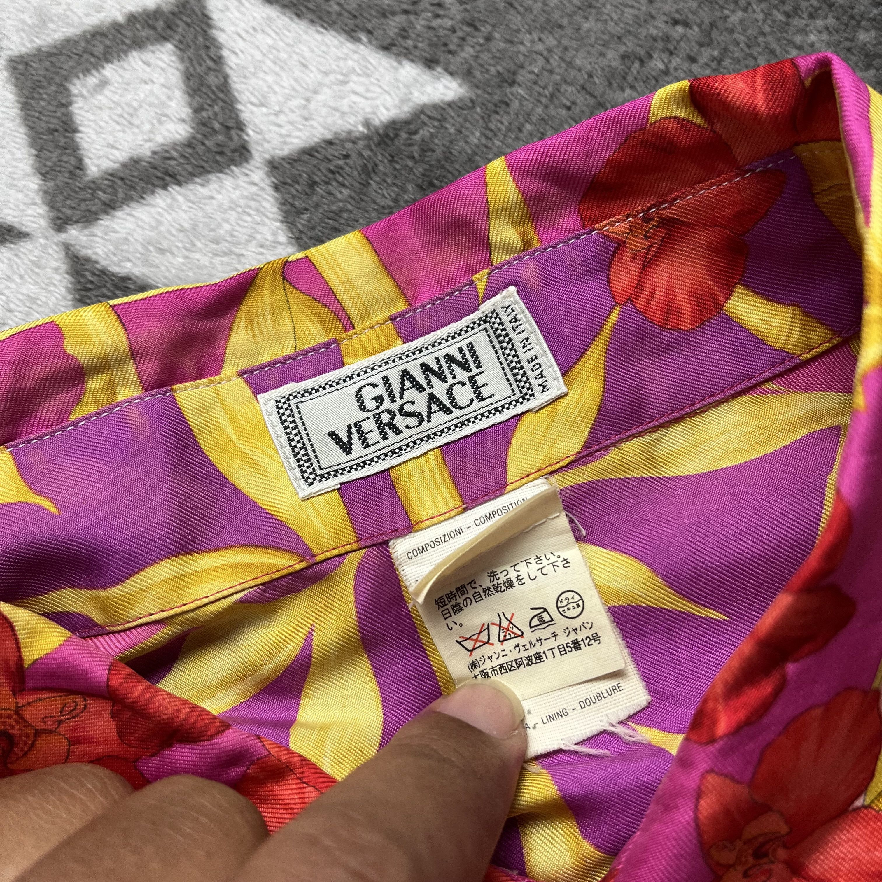 Versace Vintage Gianni Versace medusa floral bamboo silk shirt Size US M / EU 48-50 / 2 - 12 Thumbnail
