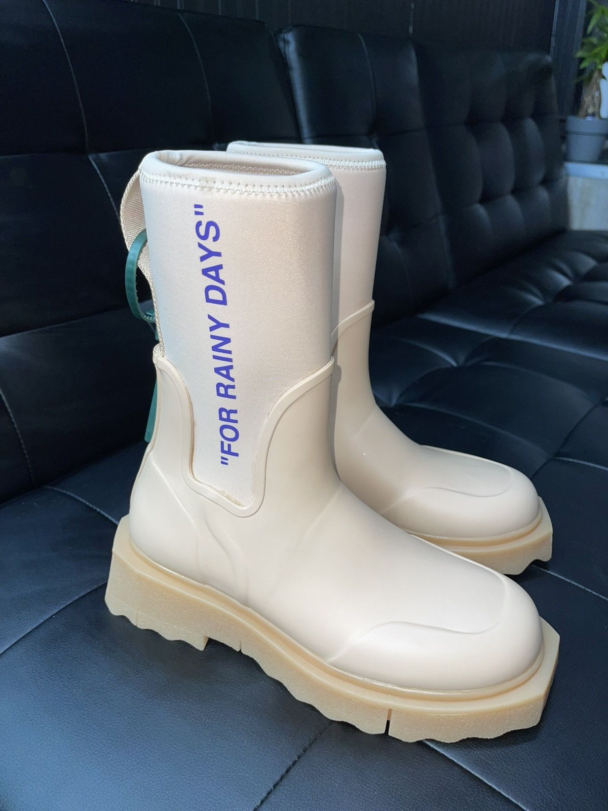 Off-White Rose Off White Pull on lug sole boots Size US 8.5 / IT 38.5 - 7 Thumbnail