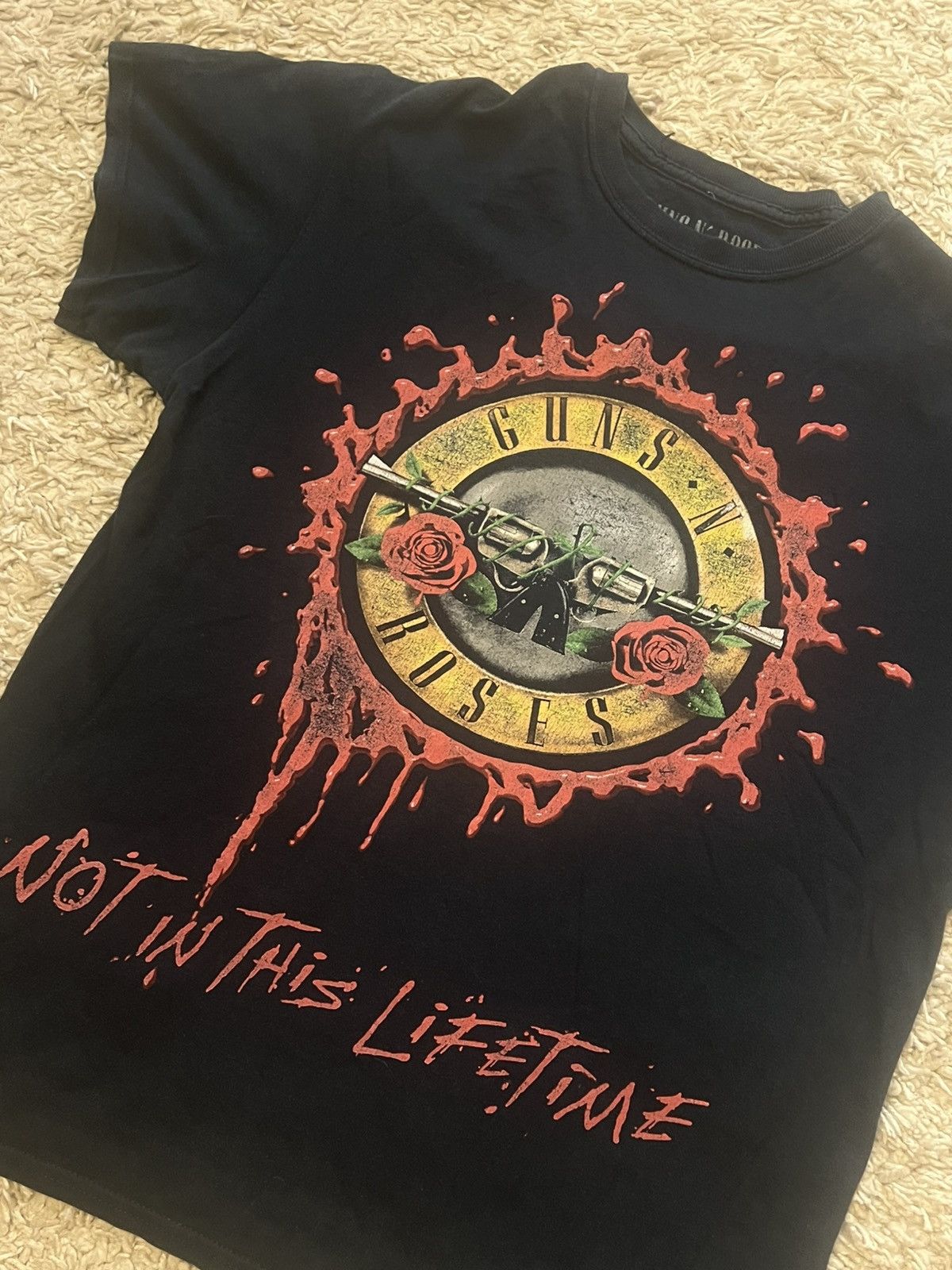 Guns N' Roses Guns N Roses 2017 Euro Tour crazy faded rare t-shirt Size US M / EU 48-50 / 2 - 3 Thumbnail