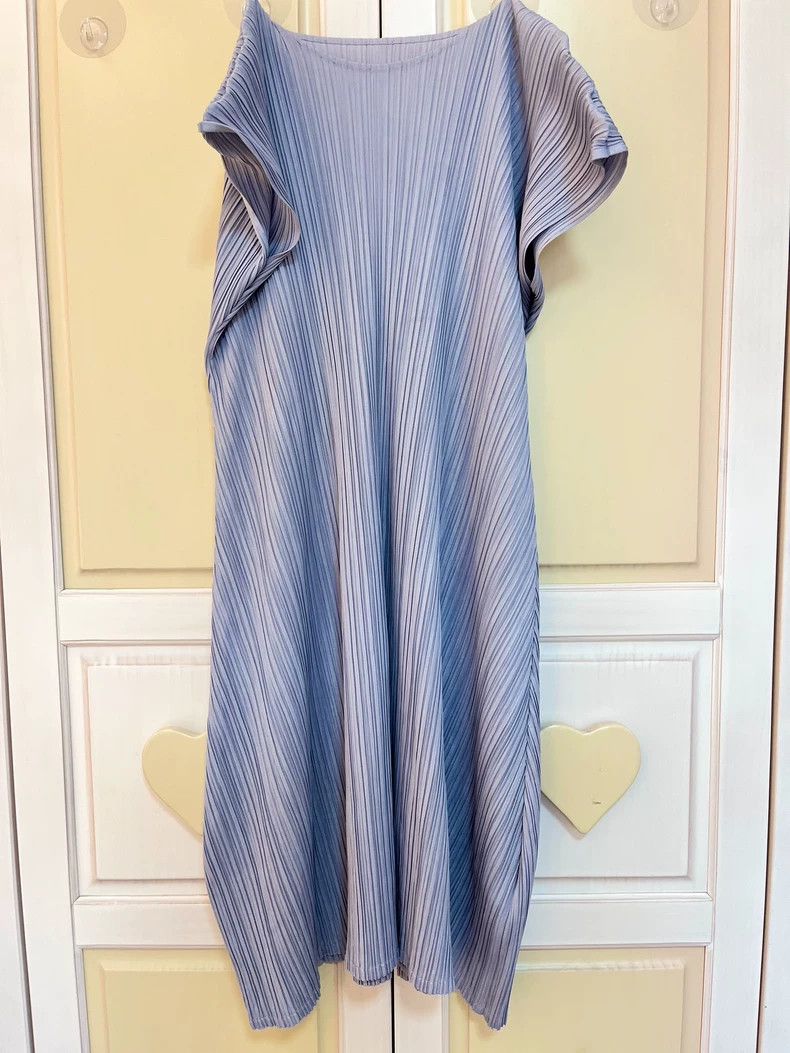 Issey Miyake Issey Miyake Purple dress Size L / US 10 / IT 46 - 1 Thumbnail