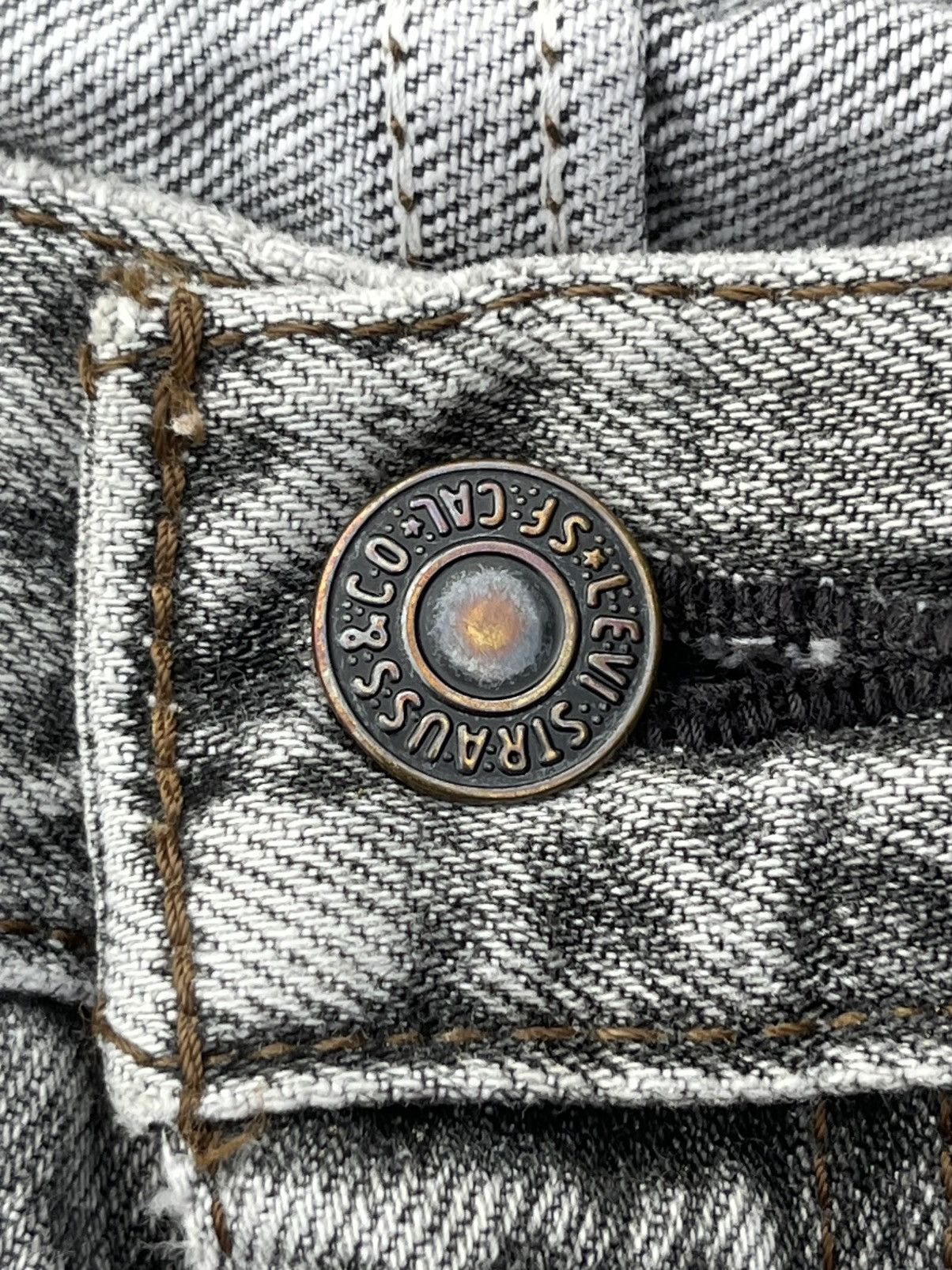 Levi's × Levi's Vintage Clothing × Vintage Vintage 90s Levi’s 505 Grey Wash Distressed Frayed Leg Jeans Size US 35 - 6 Thumbnail