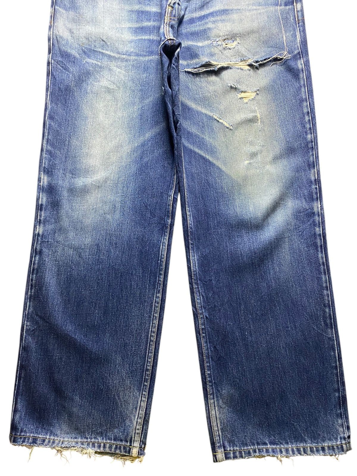 Vintage Levis 502 Blue Wash Ripped Straight Jeans