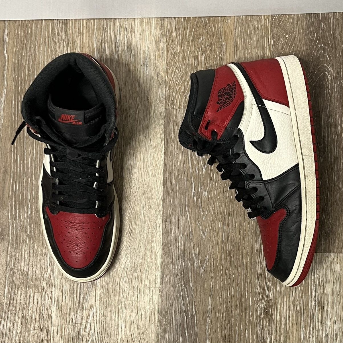 Jordan Brand × Vintage 2017 bred toe jordan 1 Size US 11.5 / EU 44-45 - 2 Thumbnail