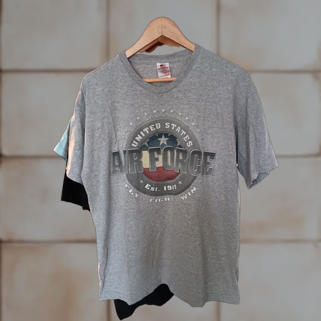 Vintage VINTAGE Bayside T-Shirt USA Made Gray Fly Fight Win Men L Shirt Mens Size US L / EU 52-54 / 3 - 1 Thumbnail