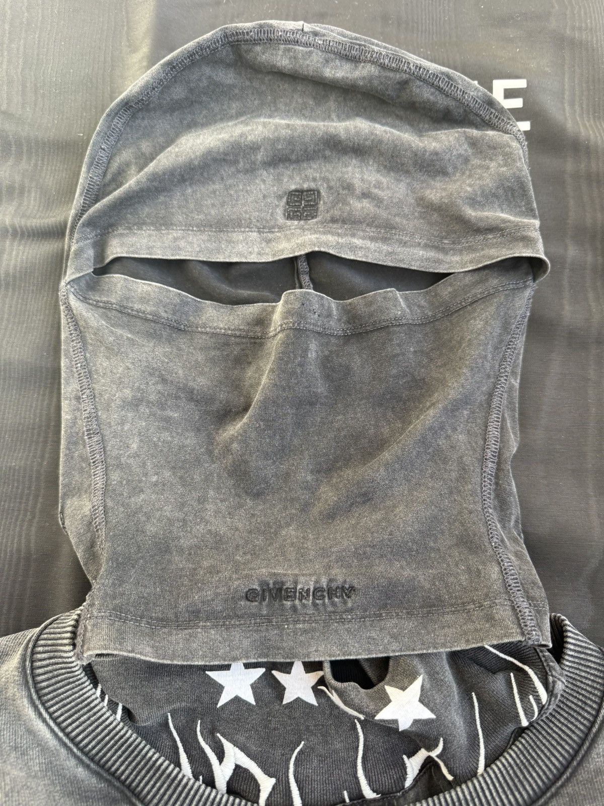 Givenchy Givenchy triple layered logo hoodie sweat crew T shirt grail Size US L / EU 52-54 / 3 - 20 Thumbnail