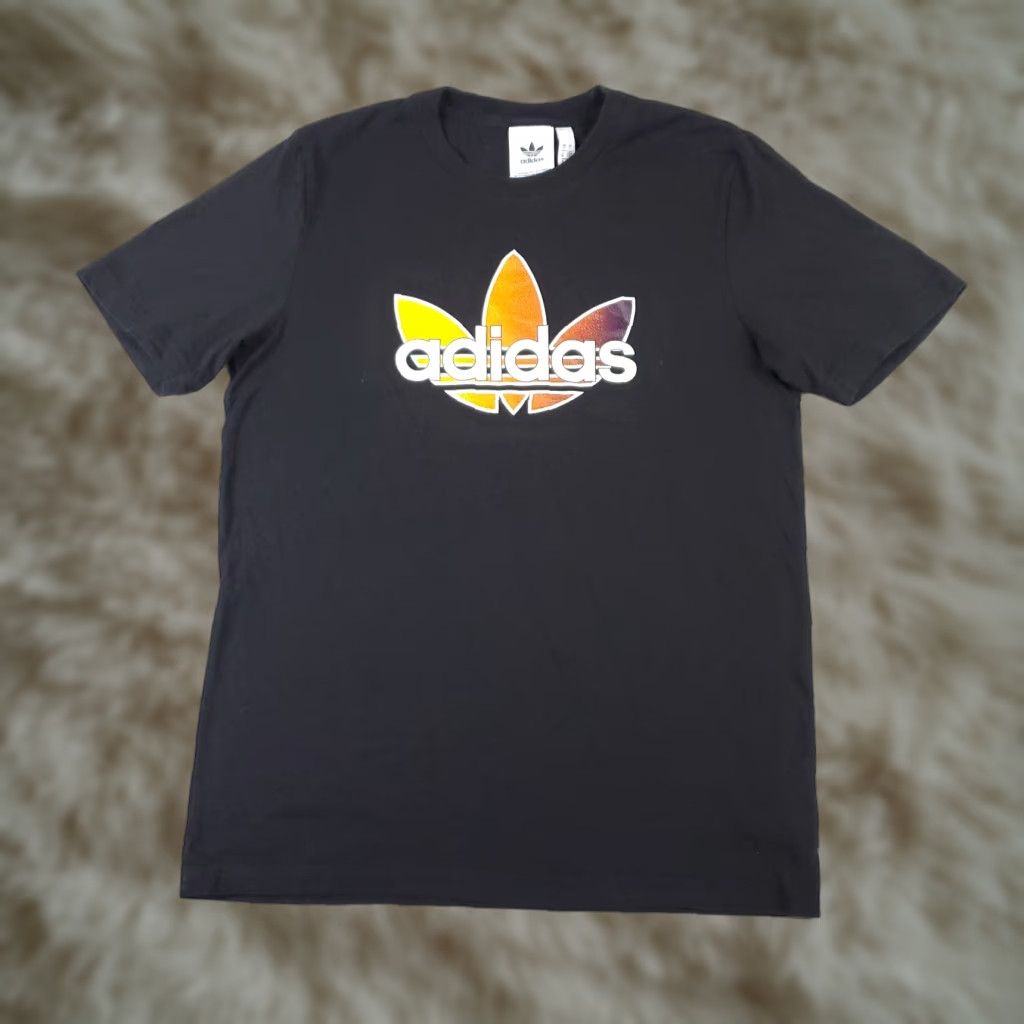 Adidas ADIDAS Shirt Mens Small Black Logo Short Sleeve Adult Cotton Blend Crew Neck Casual T-Shirt Unisex 90s Modern Sports Graphic Logo Mens Size US S / EU 44-46 / 1 - 1 Thumbnail