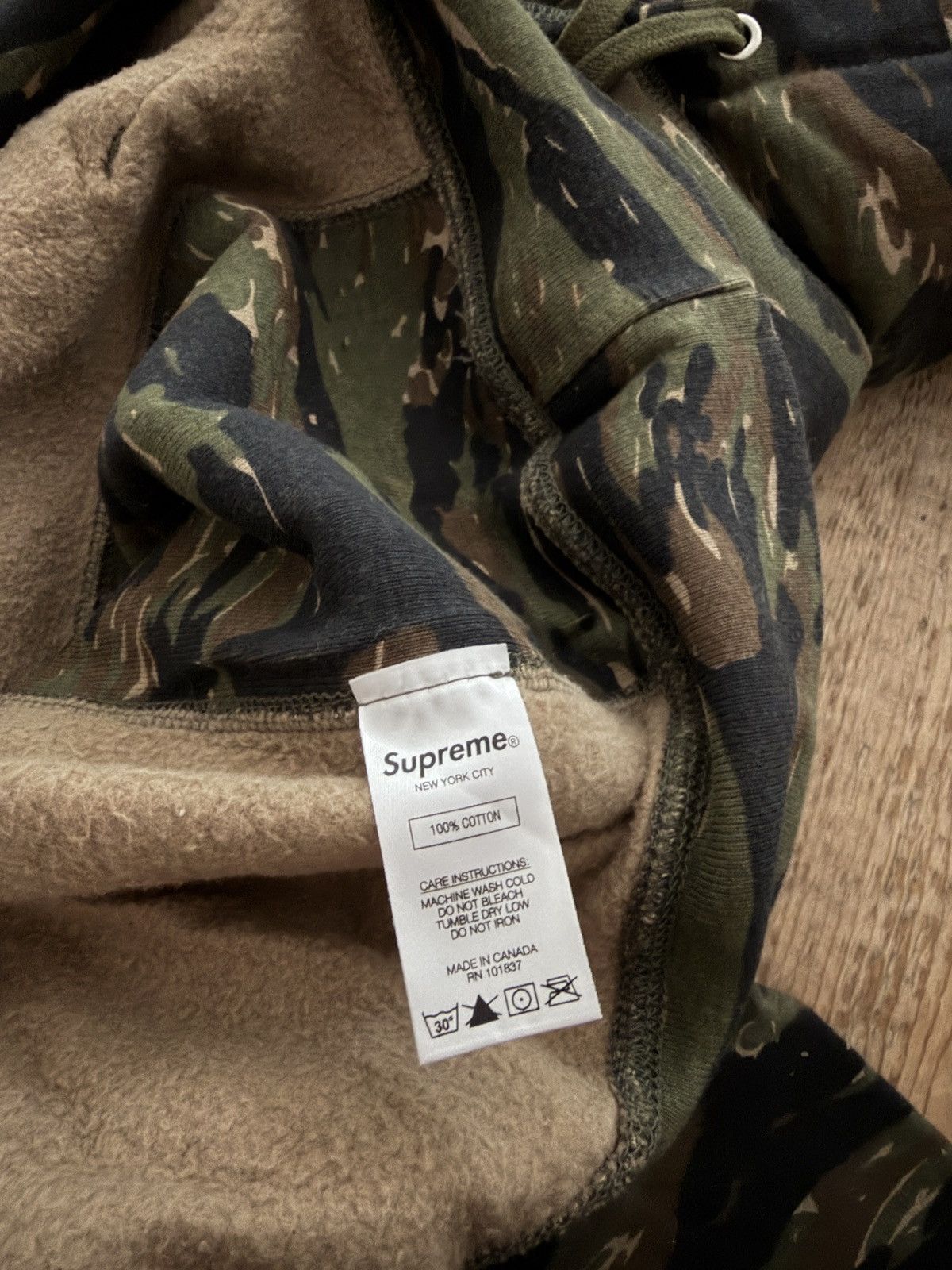 Supreme Supreme Tiger Camo Small Bo Logo Hoodie Size US L / EU 52-54 / 3 - 6 Thumbnail