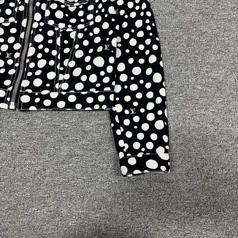 Louis Vuitton Louis Vuitton Yayoi Kusama co-branded polka-dot jacket Size XS / US 0-2 / IT 36-38 - 4 Thumbnail