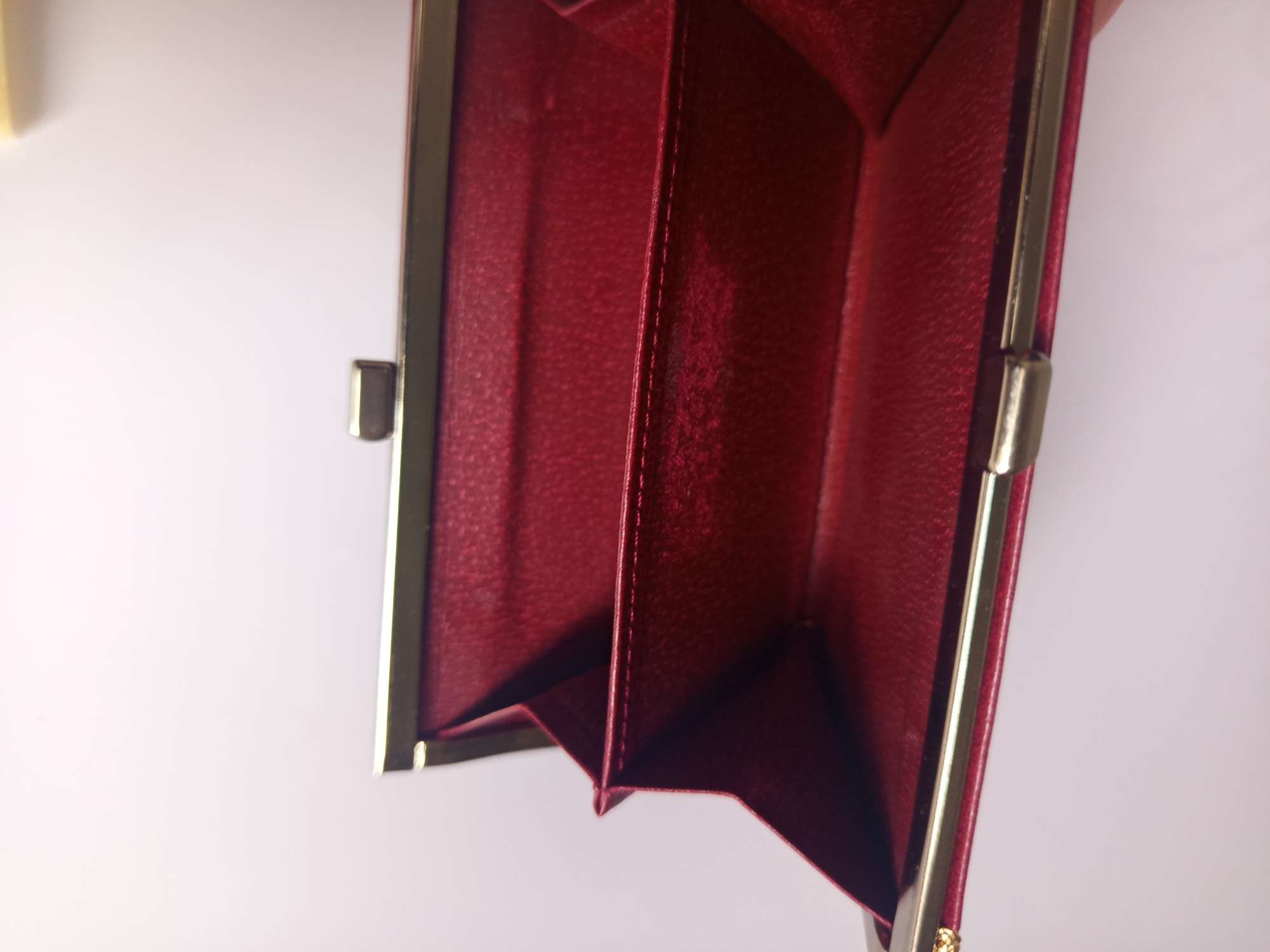 Valentino Valentino Garavani Wallet Burgundy Leather Kiss Lock Vintage Size ONE SIZE - 13 Thumbnail