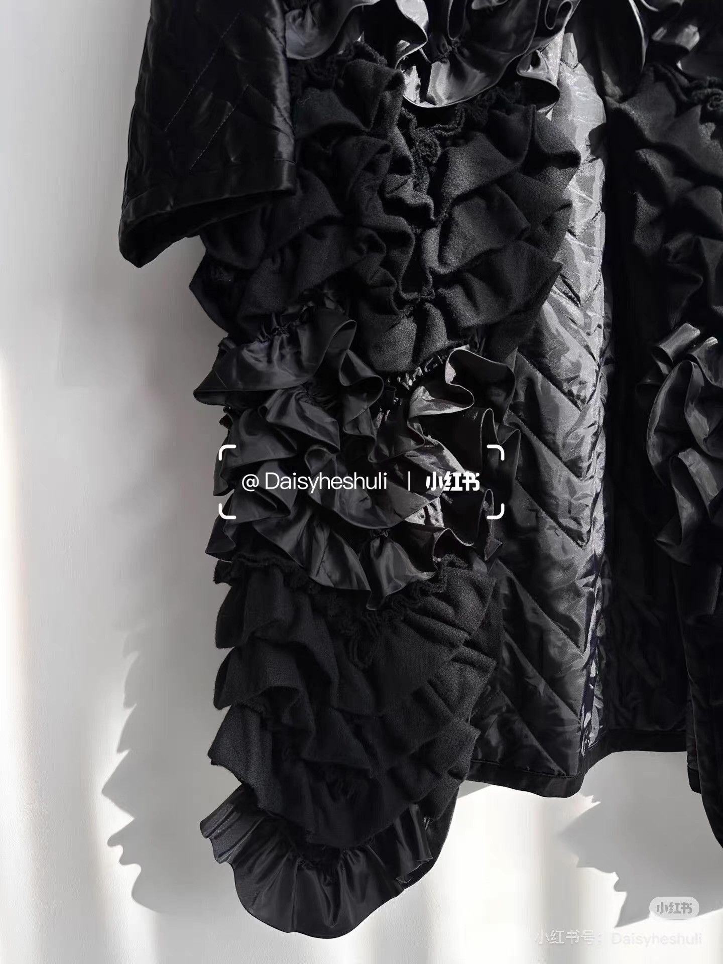 Comme des Garcons Comme des Garçons CDG Comcom Ruffled Padded Coat Ｑ24 Size M / US 6-8 / IT 42-44 - 7 Thumbnail