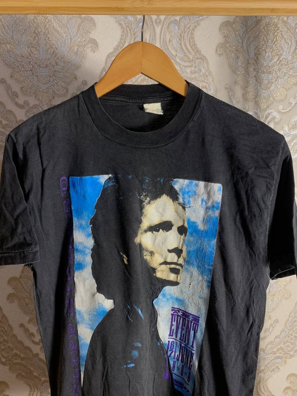 Band Tees Vintage Cliff Richard Singer Rock T-shirt Retro 1989 Y2K Size US M / EU 48-50 / 2 - 2 Thumbnail
