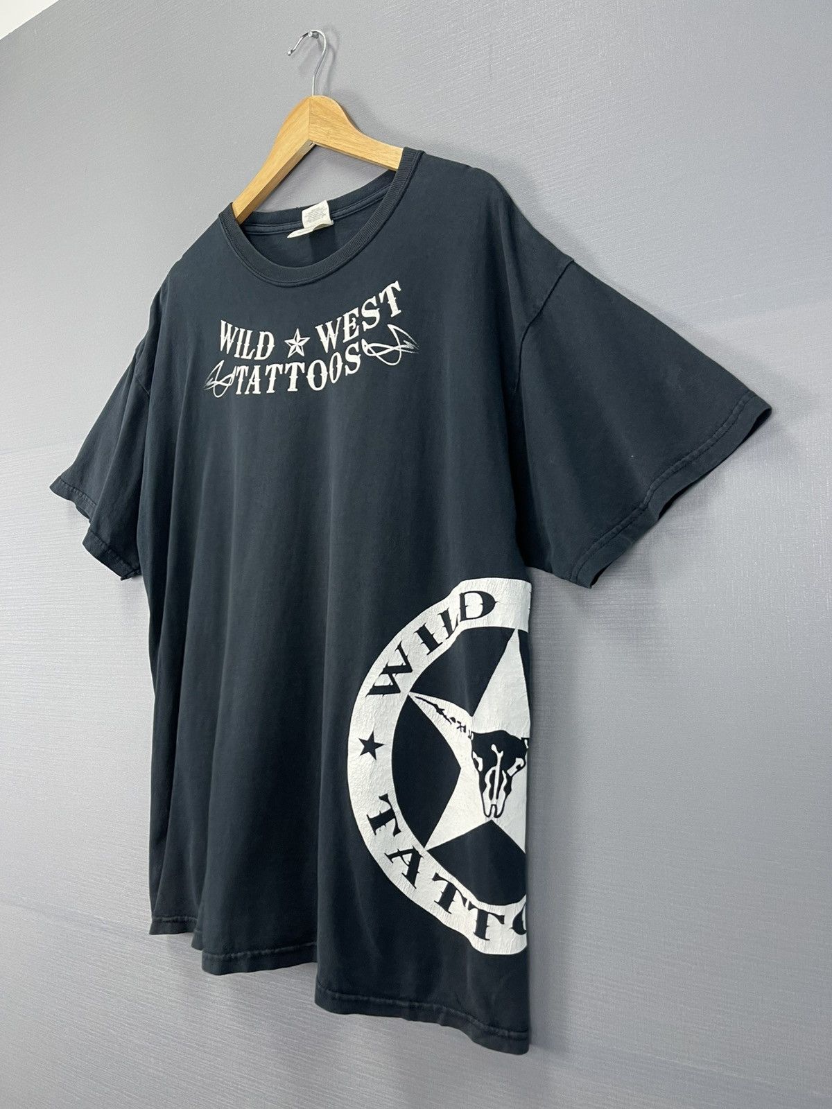 Vintage Vintage Wild West Tattoo T-Shirt Size US XL / EU 56 / 4 - 3 Thumbnail