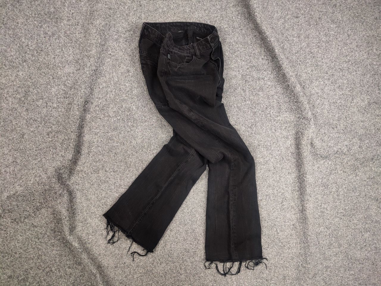 Helmut Lang Helmut Lang High Rise Raw Crop Black Stone Denim Jeans Size 28" / US 6 / IT 42 - 1 Thumbnail