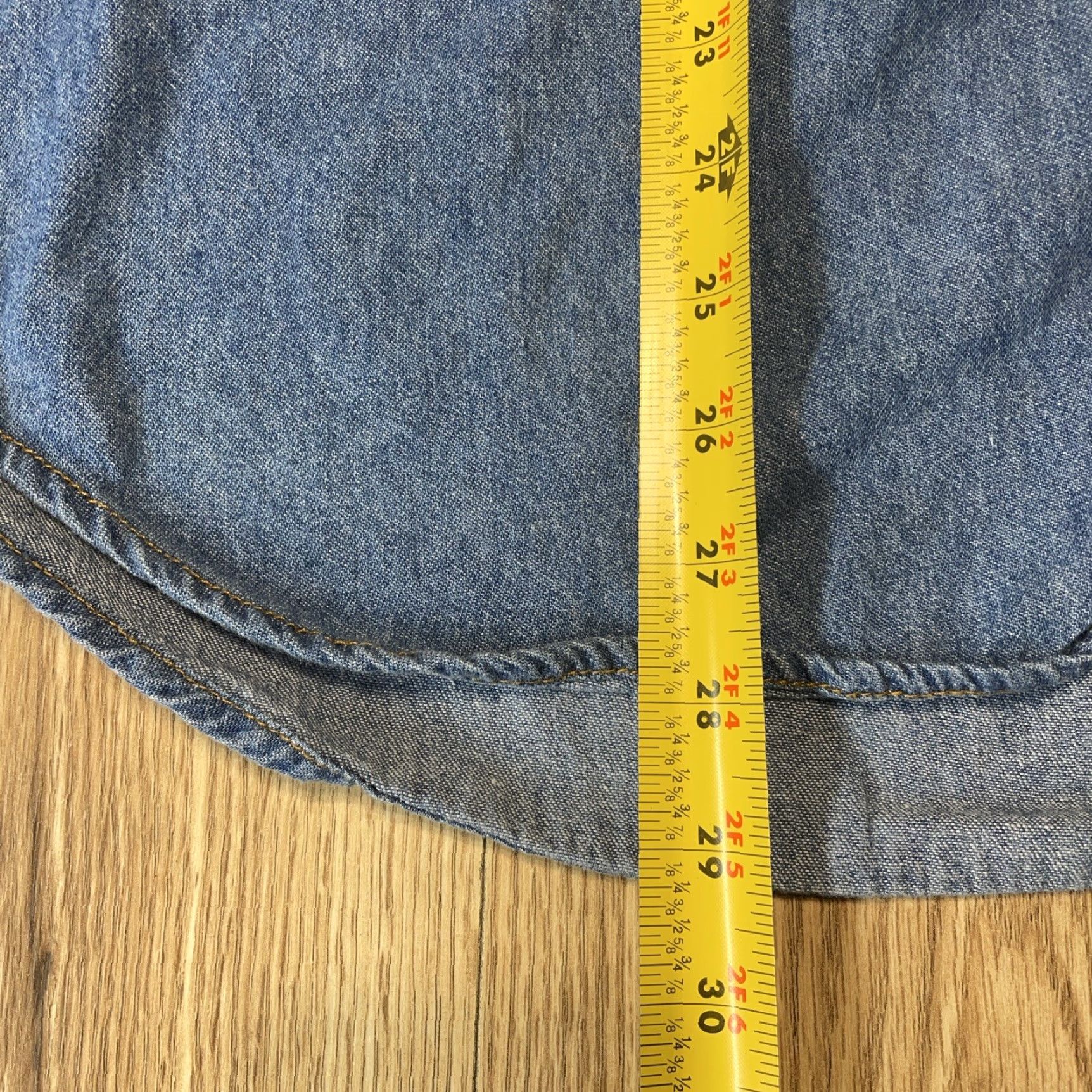 Vintage VINTAGE Style Studio Denim Shirt Women Long Sleeve Blue Cotton Casual Seasonal Size L Size 36" / US 14 / IT 50 - 5 Thumbnail
