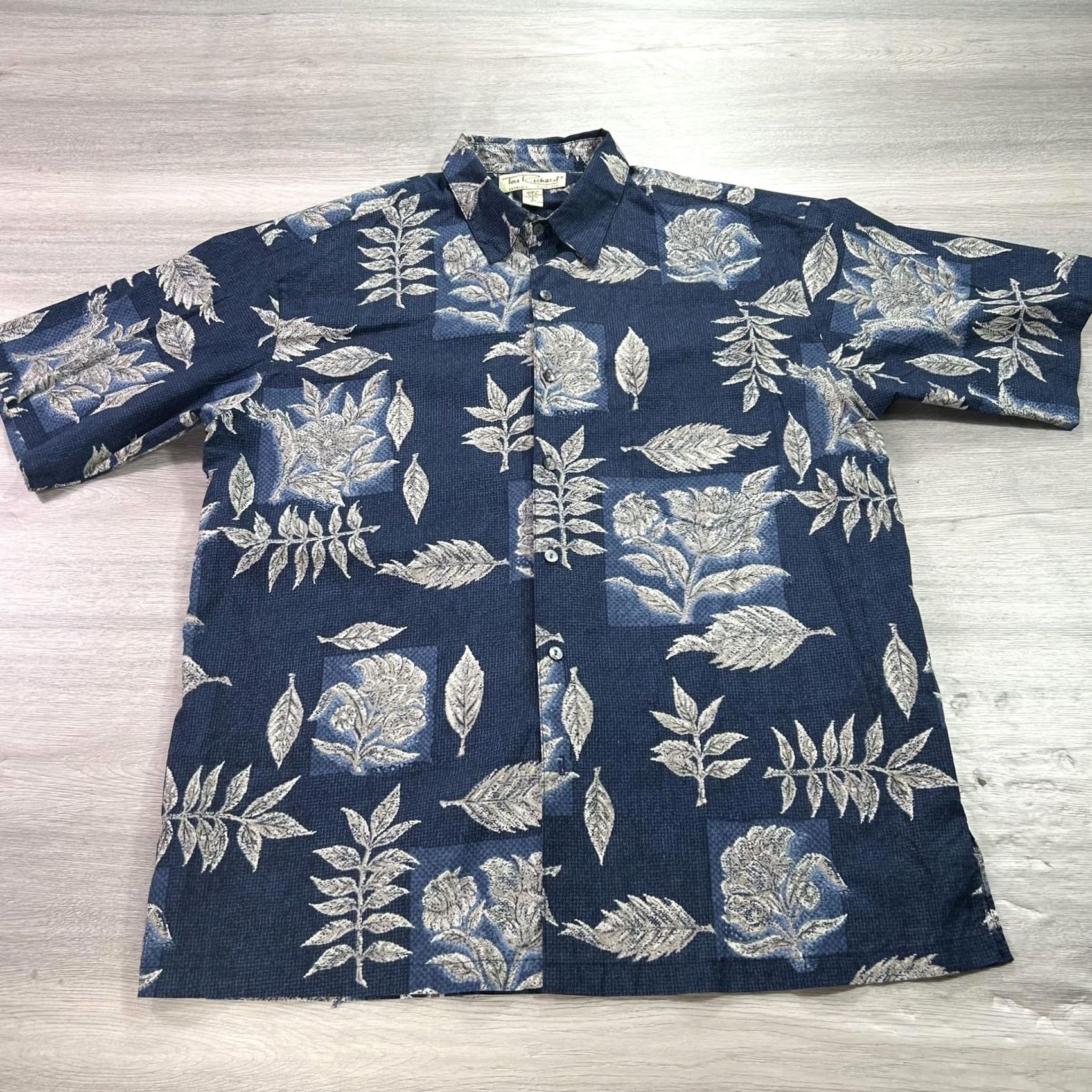 Tori Richard Tori Richard Shirt Mens Large Blue White Floral Hawaiian Cotton Button Up USA Size US L / EU 52-54 / 3 - 2 Thumbnail