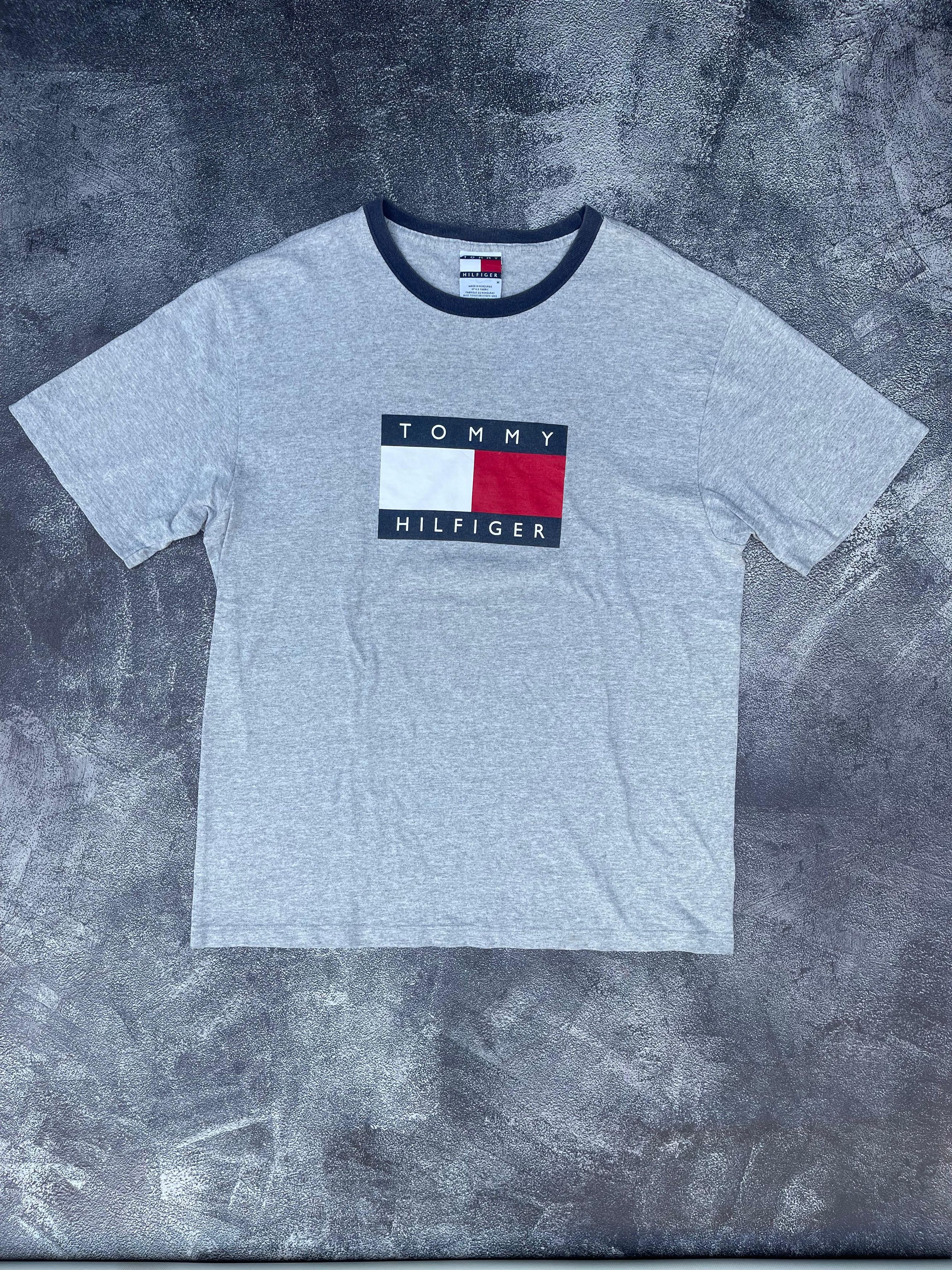 Tommy Hilfiger × Vintage Vintage Tommy Hilfiger Big Logo T-Shirt 2000s Size L Size US M / EU 48-50 / 2 - 1 Thumbnail