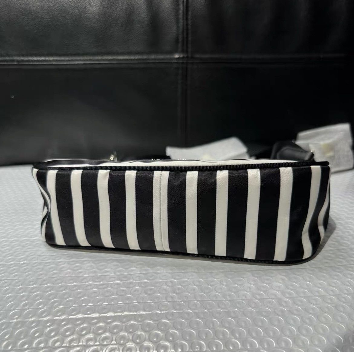 Kate Spade Kate Spade Sam Black‑White Stripe Hobo Bag AAAA7 Size ONE SIZE - 3 Thumbnail