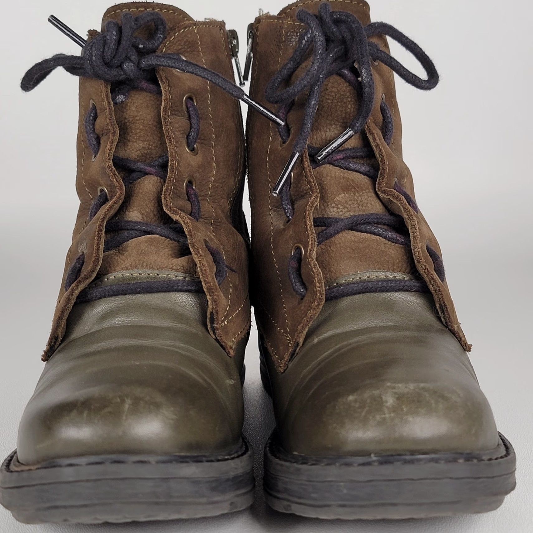 Vintage Bueno Women's Bootie Army Green Leather Lace Up Boots 5.5 EU 36 Size US 6 / IT 36 - 2 Thumbnail