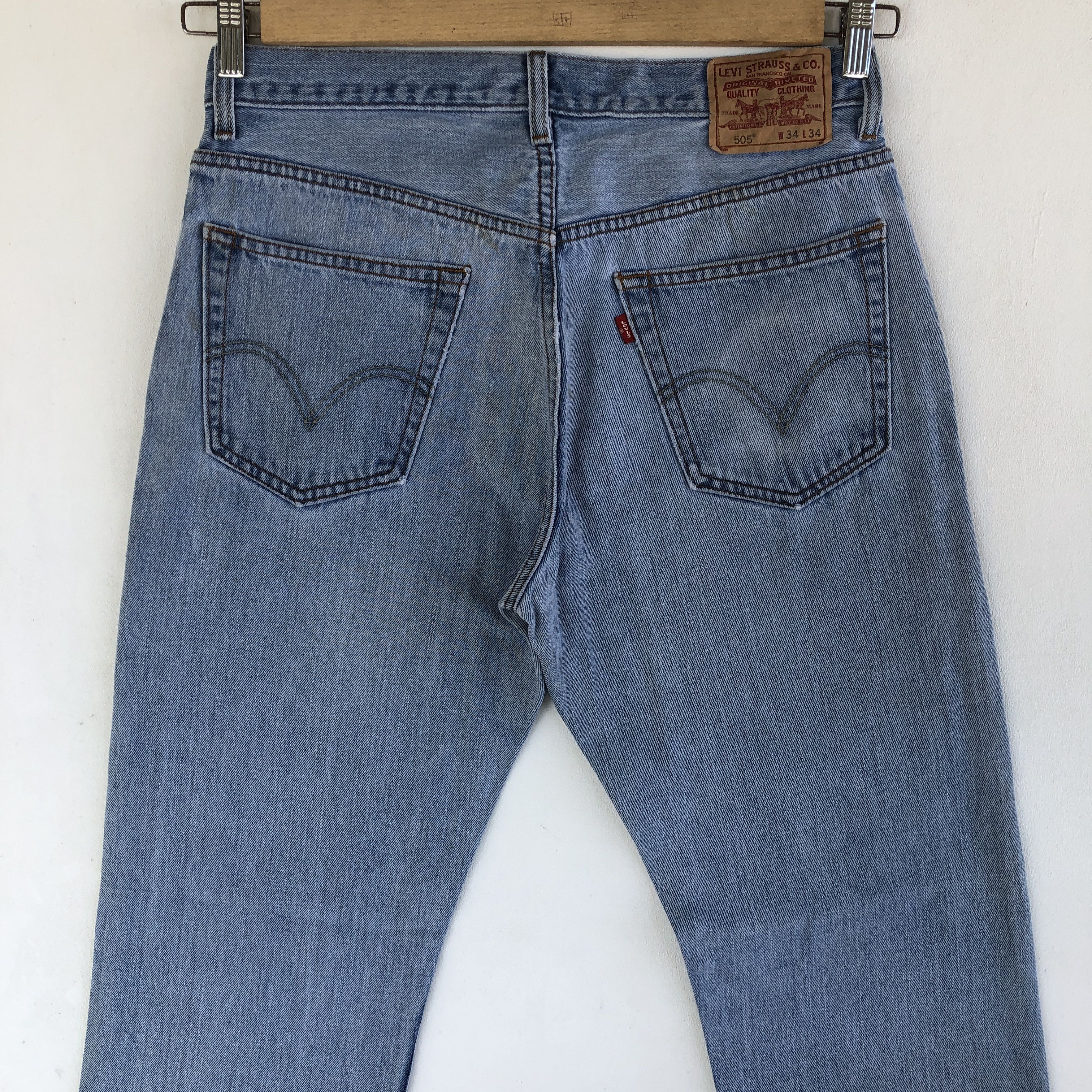 Levi's Vintage Levis 505 Distressed Jeans Levi's Light Wash Denim Size US 32 / EU 48 - 4 Thumbnail