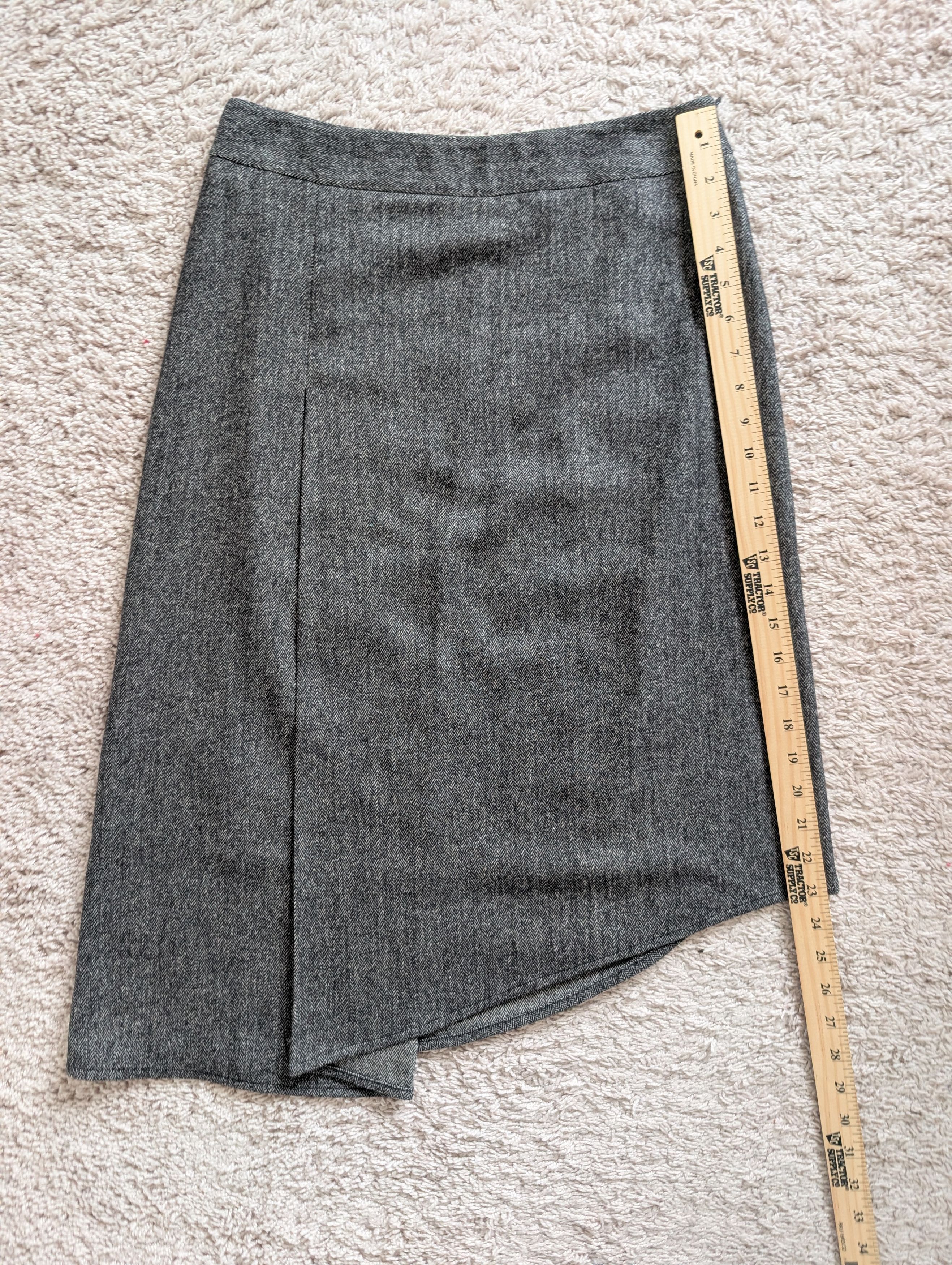 Max Mara 'S Max Mara Gray Herringbone Virgin Wool Asymmetric Skirt Size 27" / US 4 / IT 40 - 10 Thumbnail