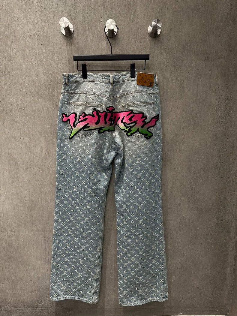 Louis Vuitton Louis Vuitton Flocked, doodle and presbyopic jeans Size US 33 - 2 Thumbnail